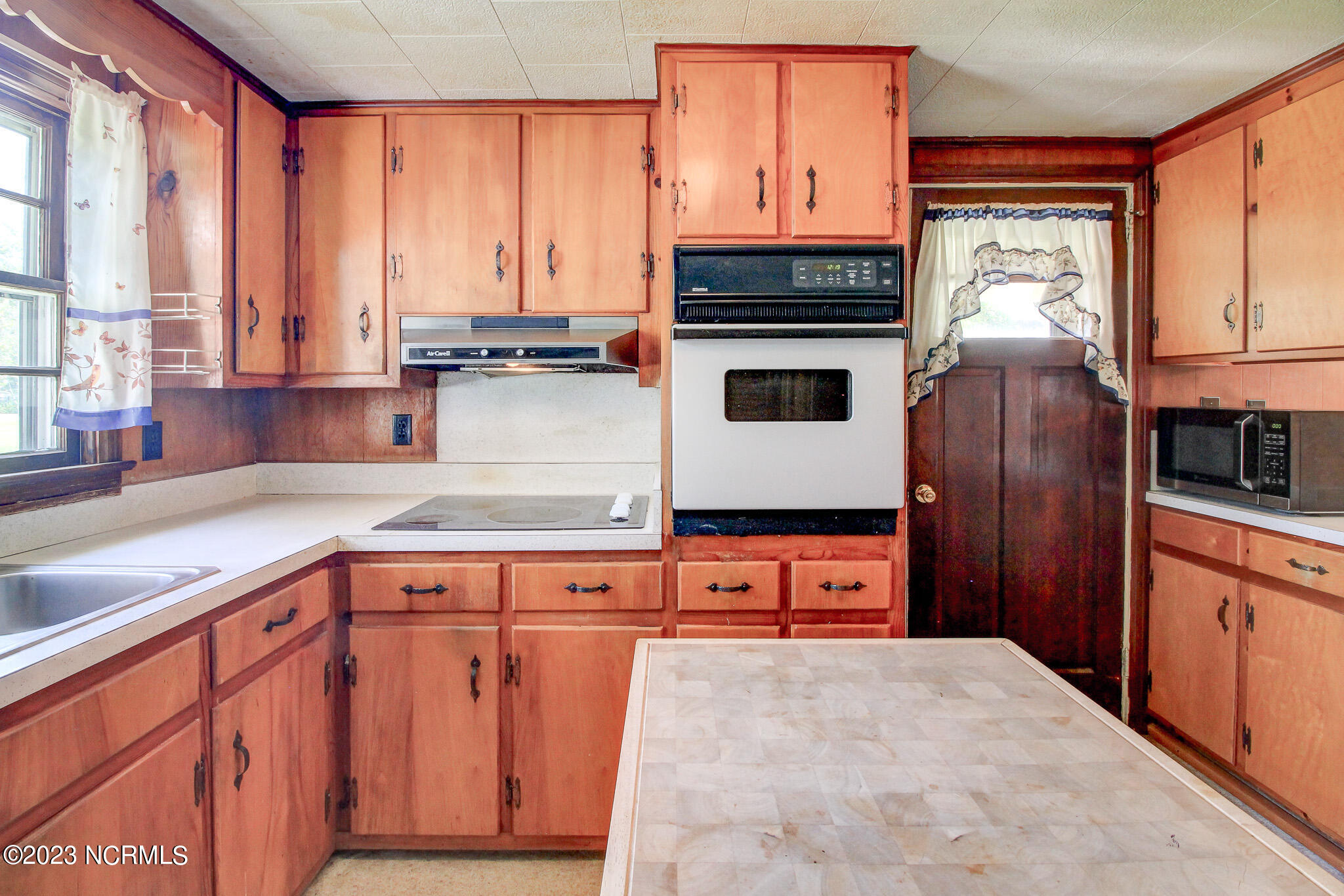 118 Lennoxville Point Road