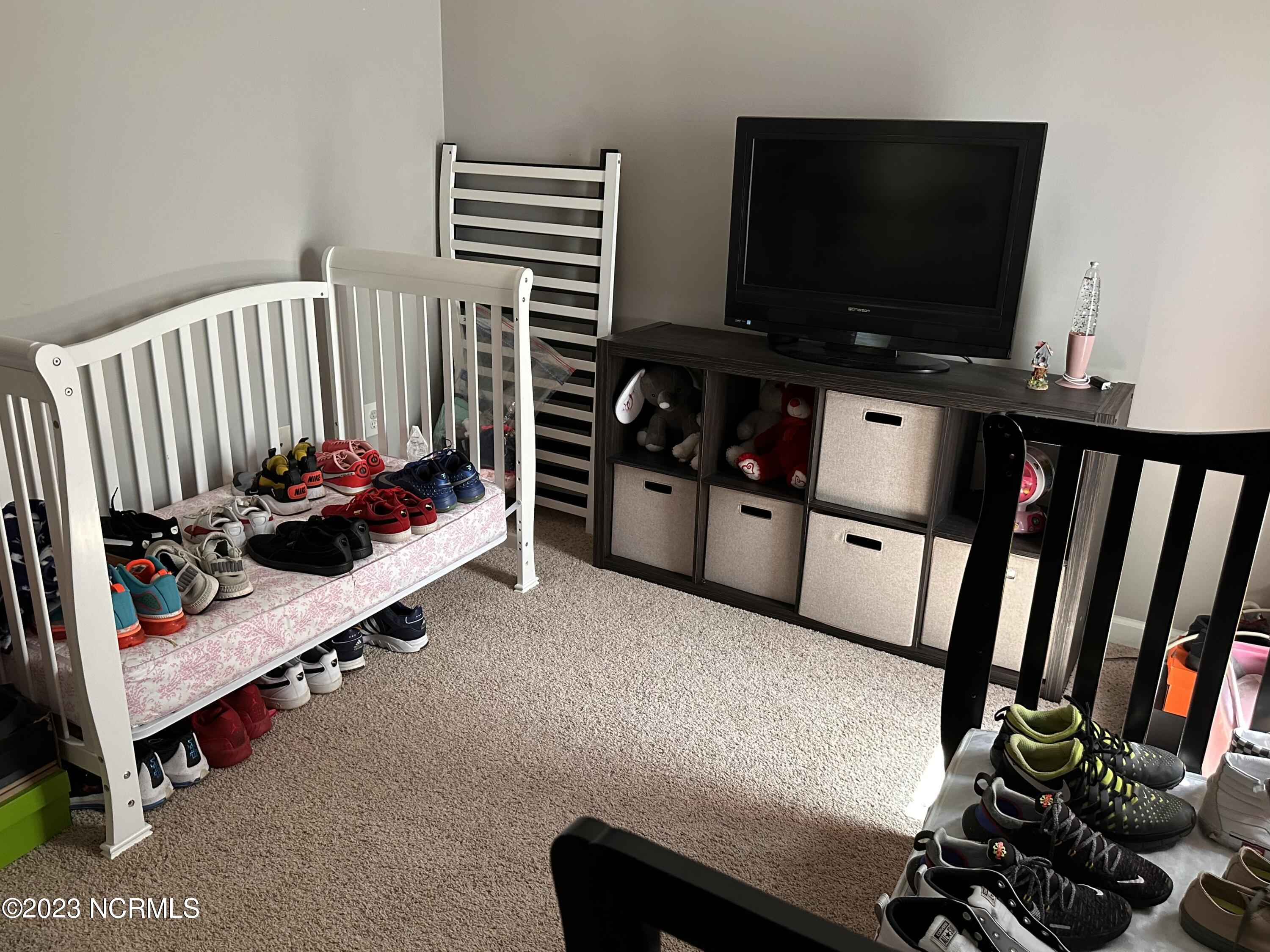 4011 Arendell Street, B