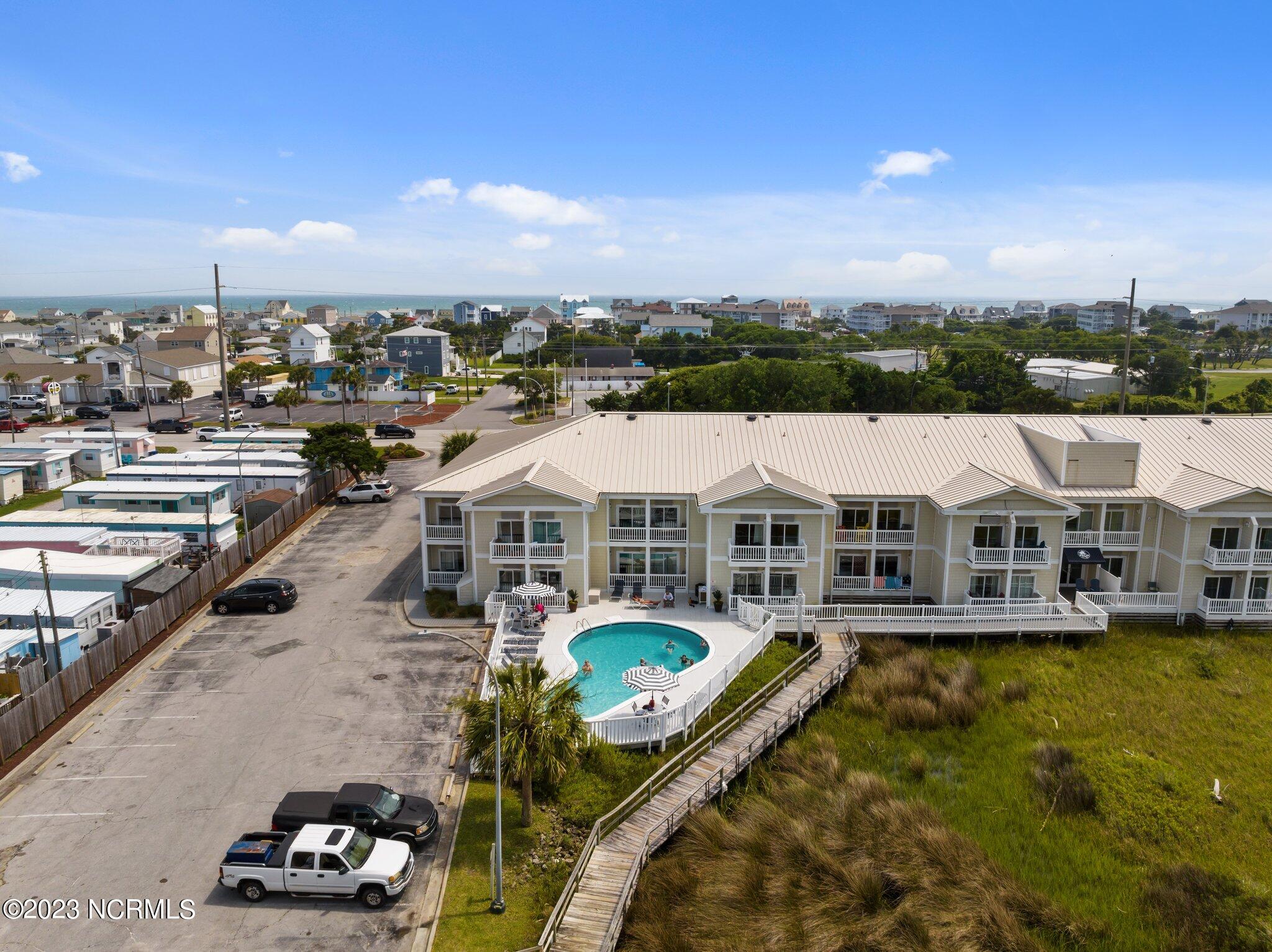 602 W Fort Macon Rd, 111