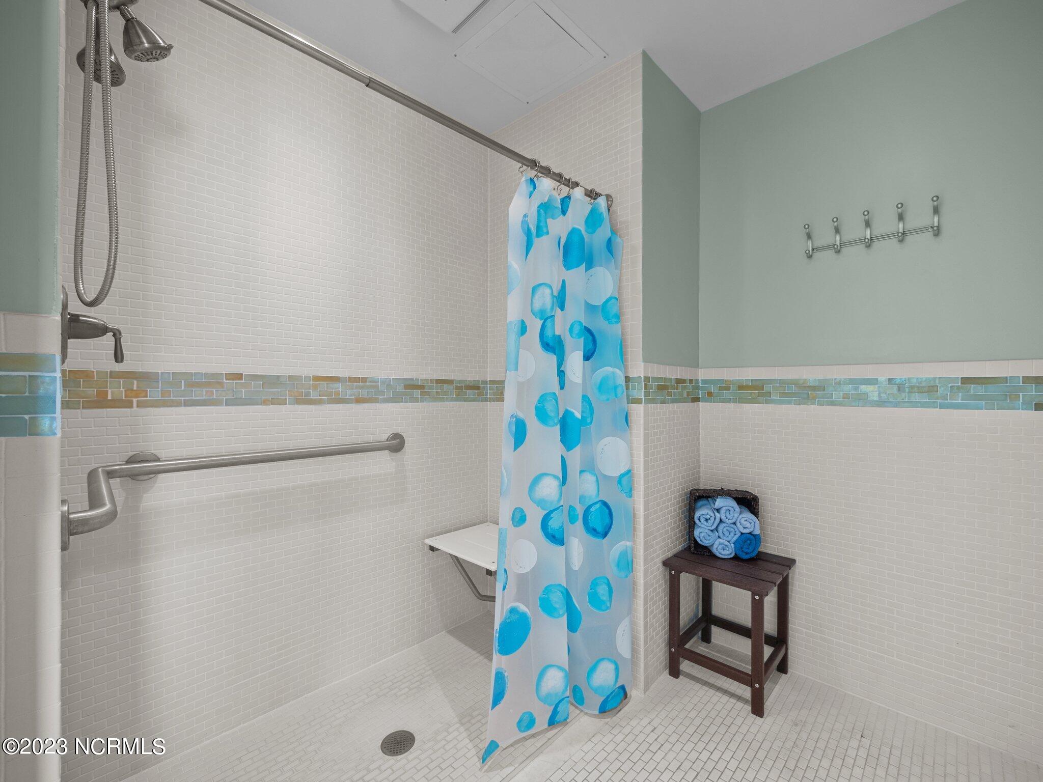 1435 Salter Path Road, K4