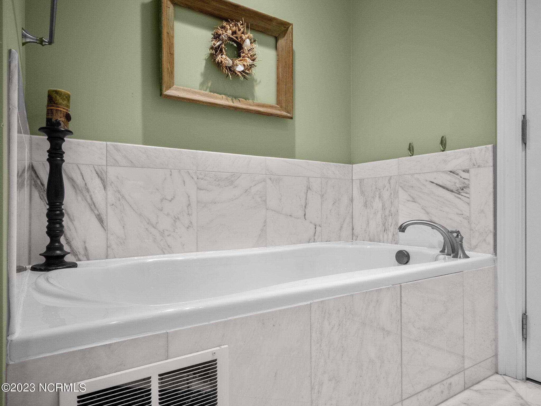 1435 Salter Path Road, K4