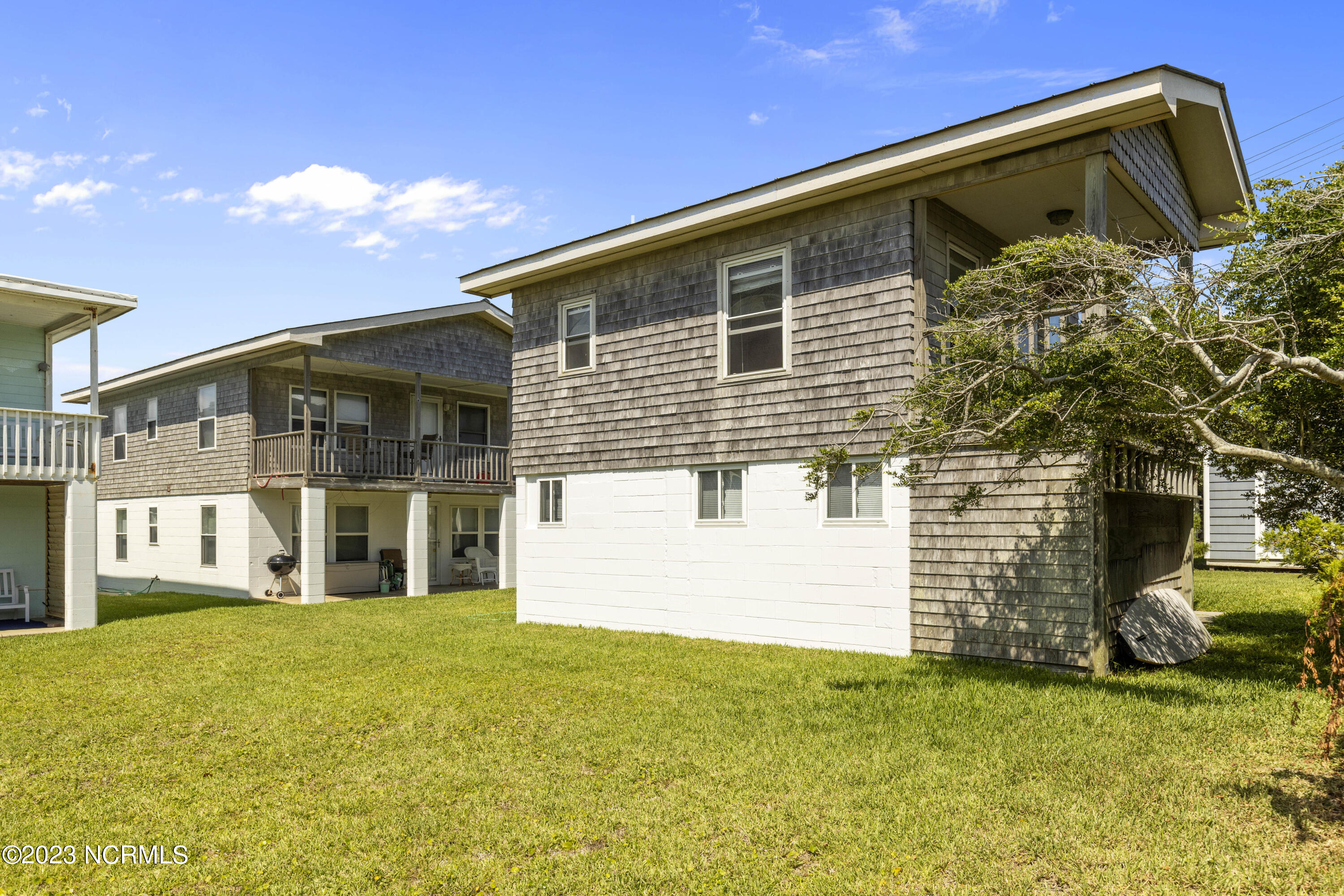 404 E Terminal Boulevard, 1f, 2f, 1b, 2b