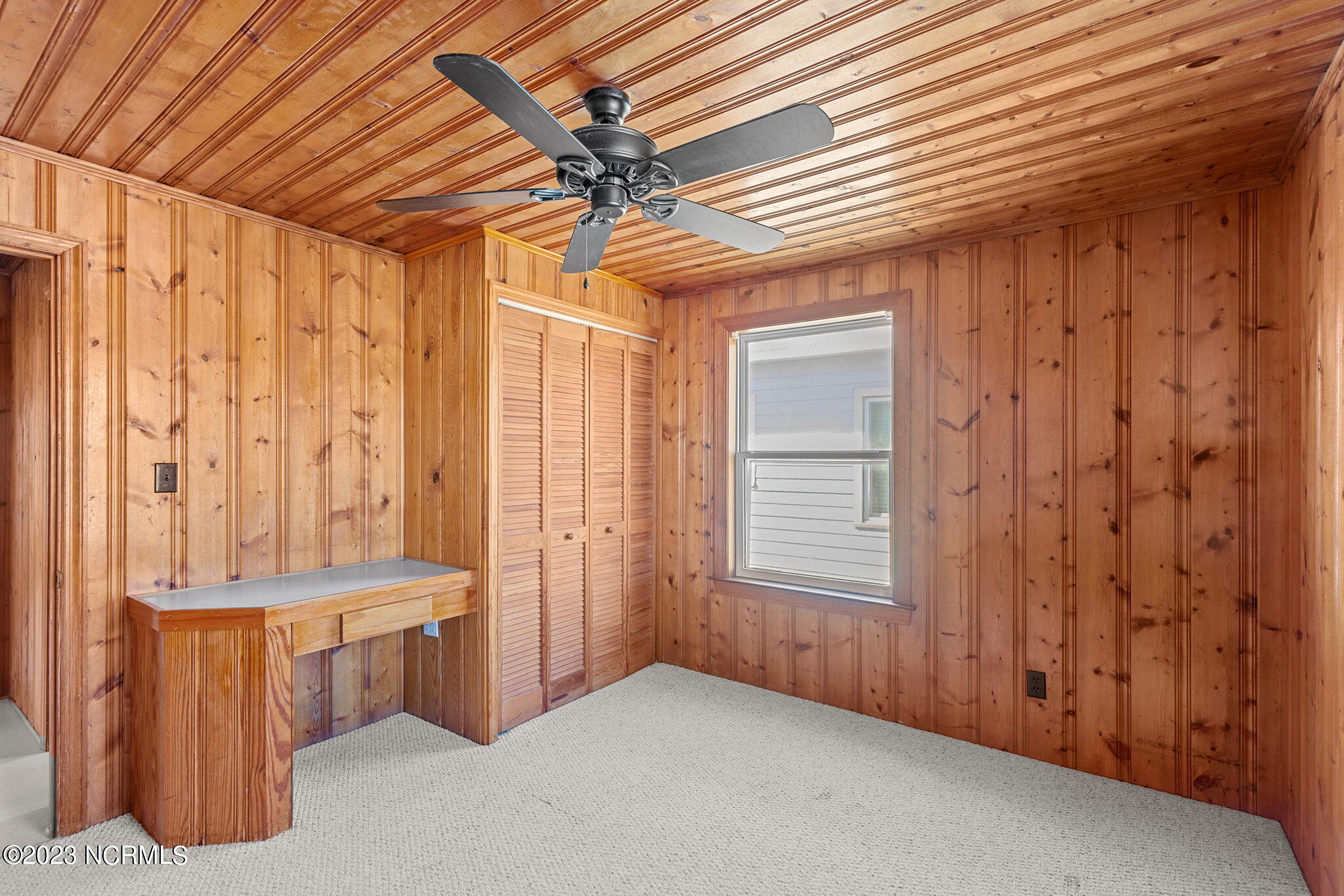 404 E Terminal Boulevard, 1f, 2f, 1b, 2b