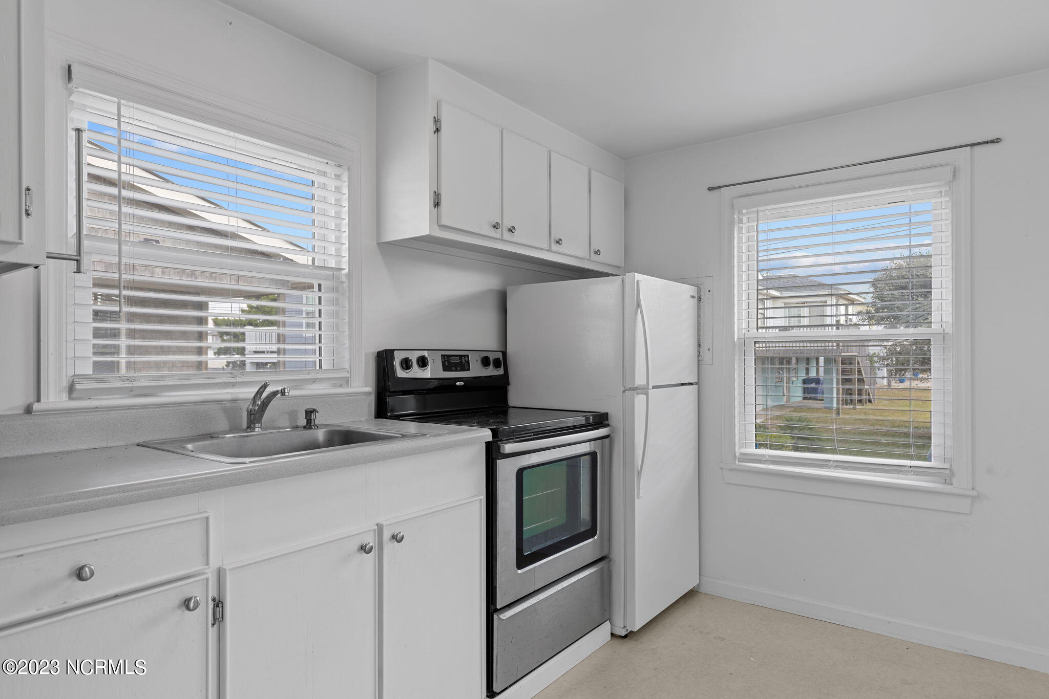 404 E Terminal Boulevard, 1f, 2f, 1b, 2b