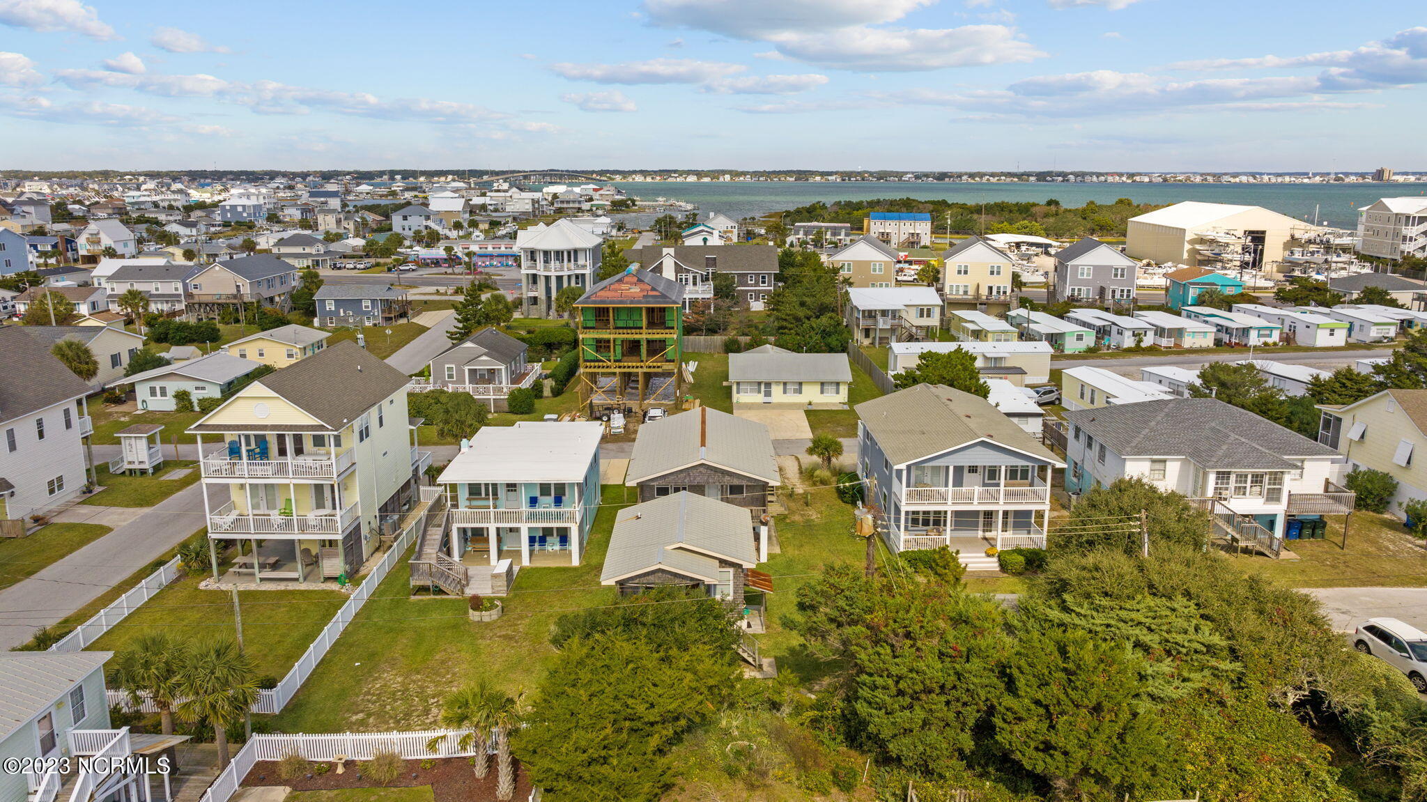 404 E Terminal Boulevard, 1f, 2f, 1b, 2b