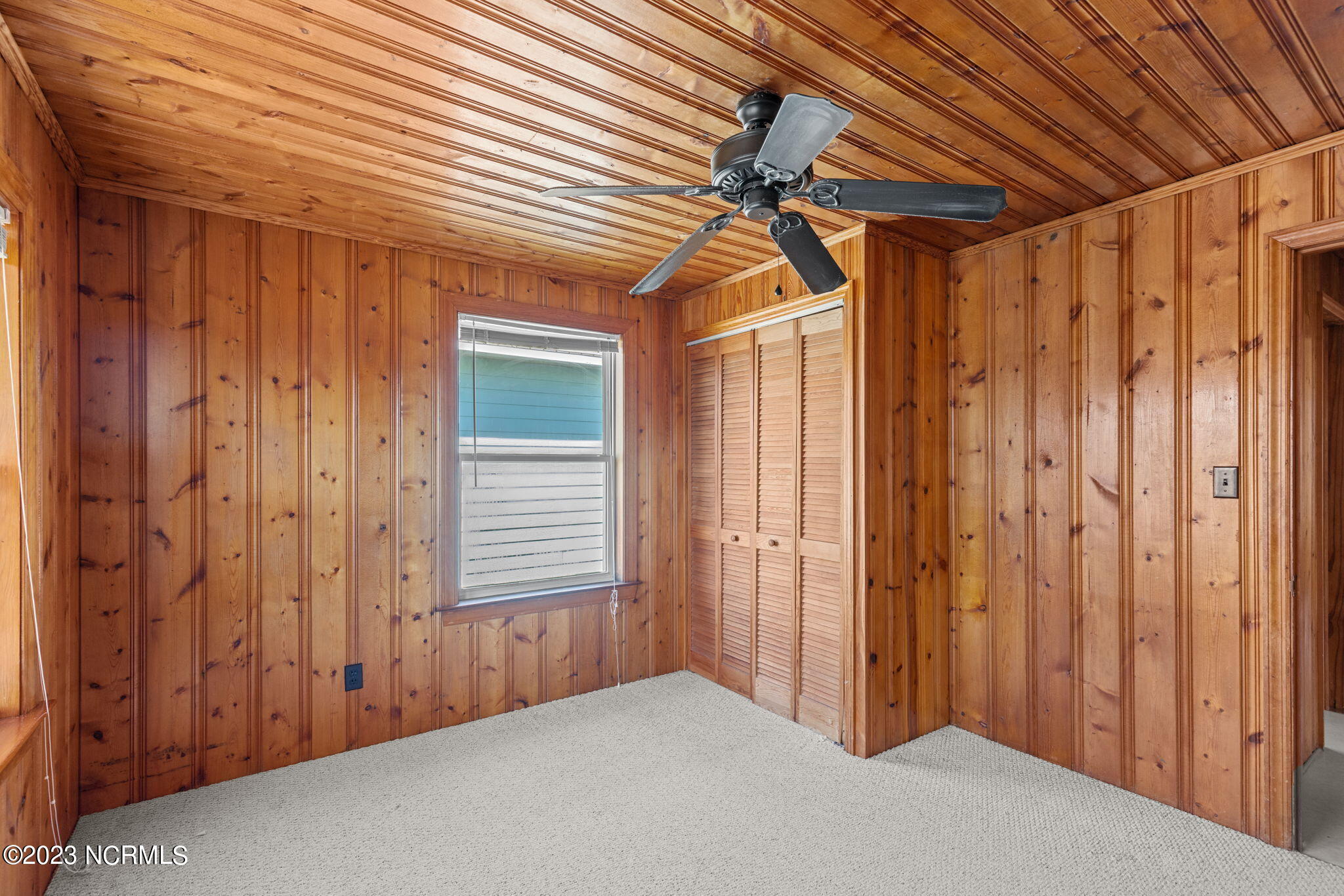 404 E Terminal Boulevard, 1f, 2f, 1b, 2b