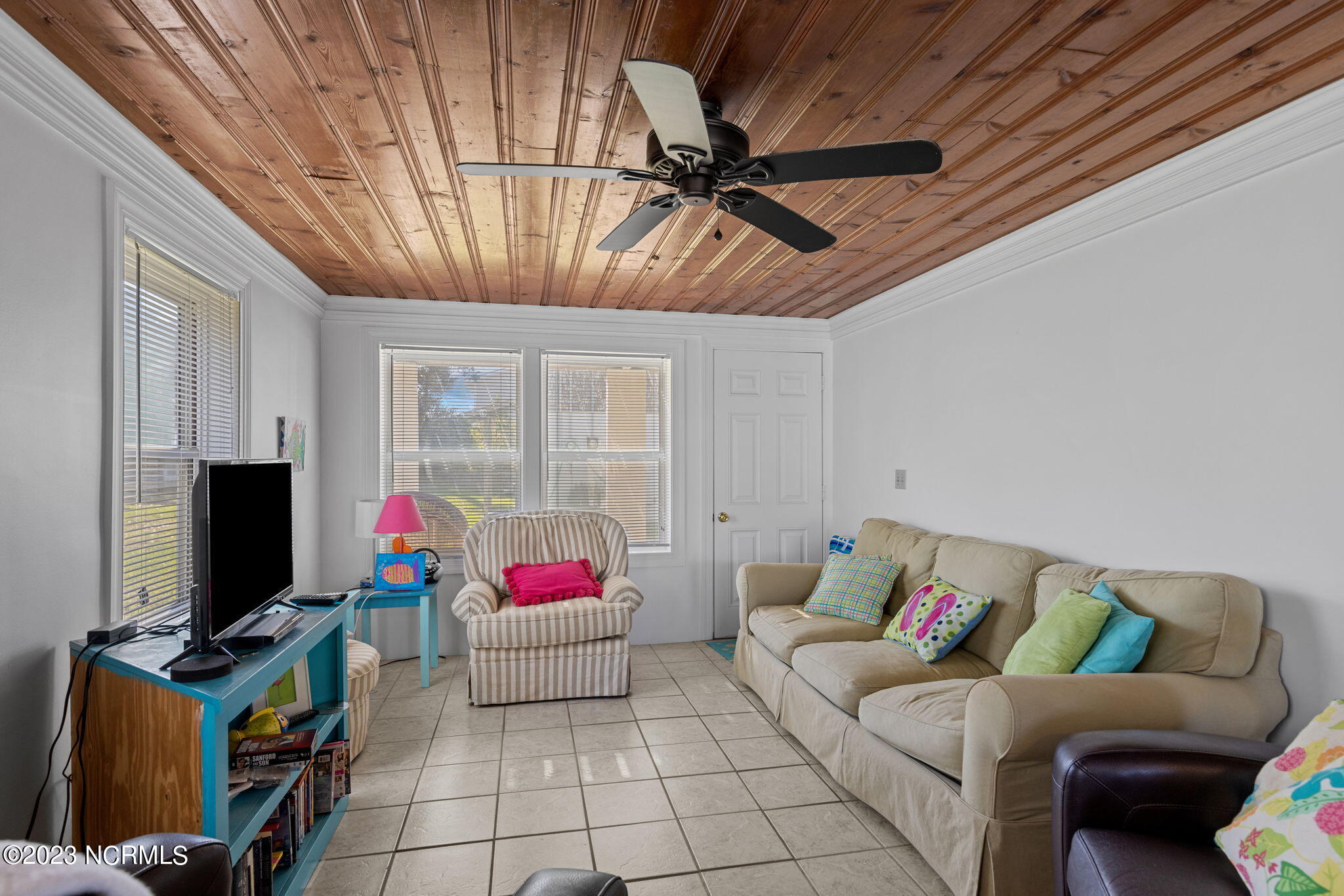 404 E Terminal Boulevard, 1f, 2f, 1b, 2b