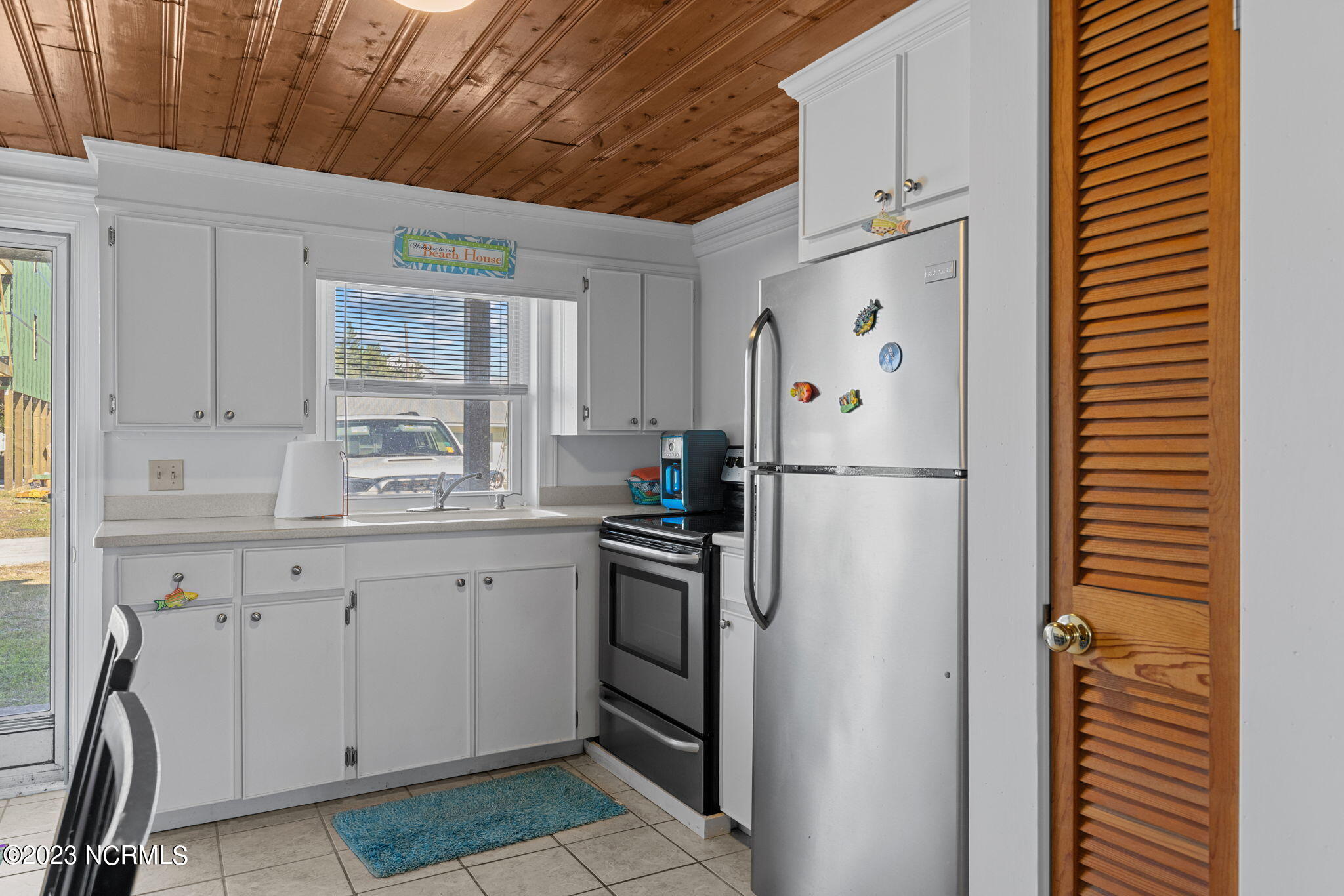 404 E Terminal Boulevard, 1f, 2f, 1b, 2b