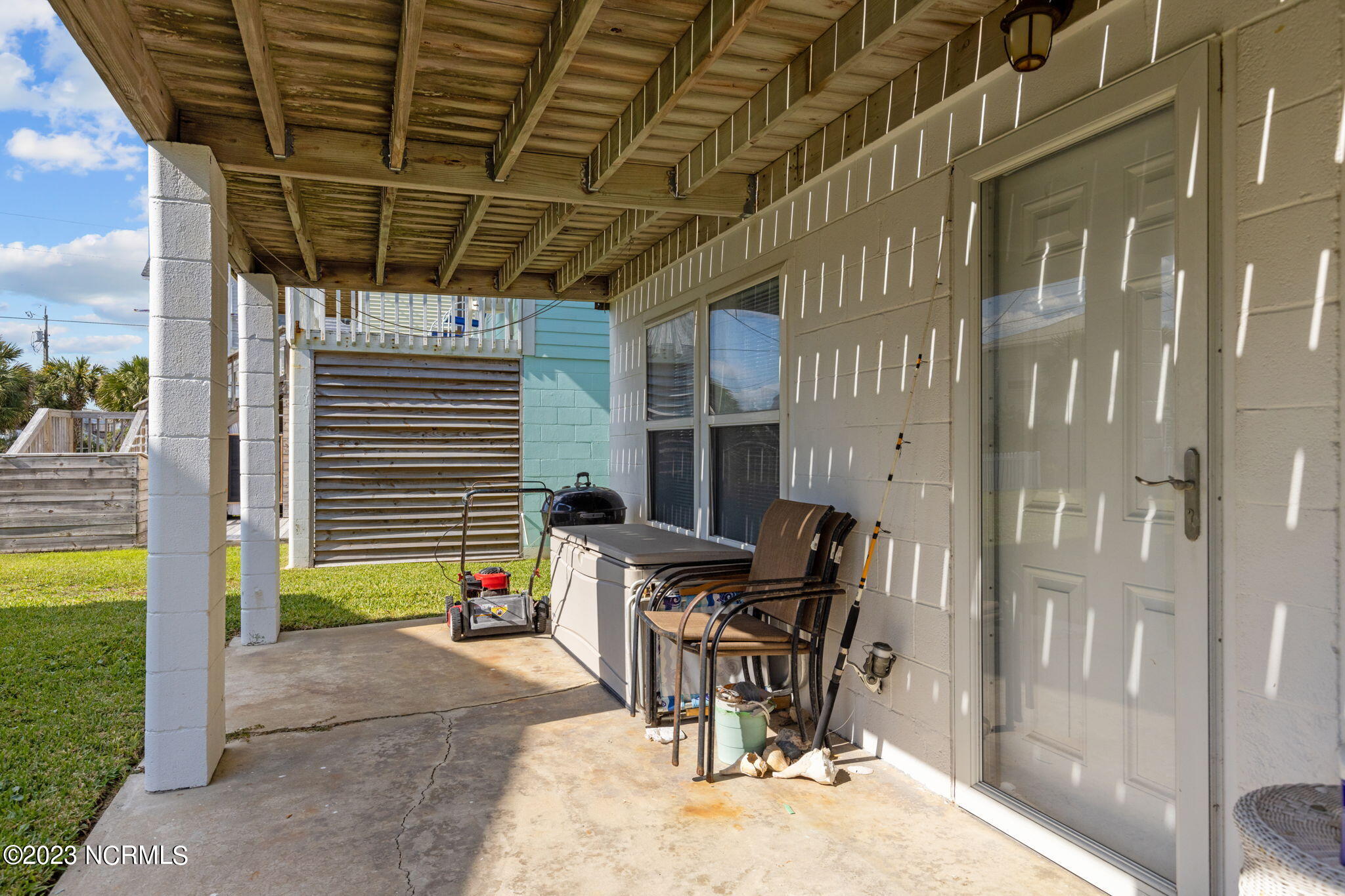 404 E Terminal Boulevard, 1f, 2f, 1b, 2b