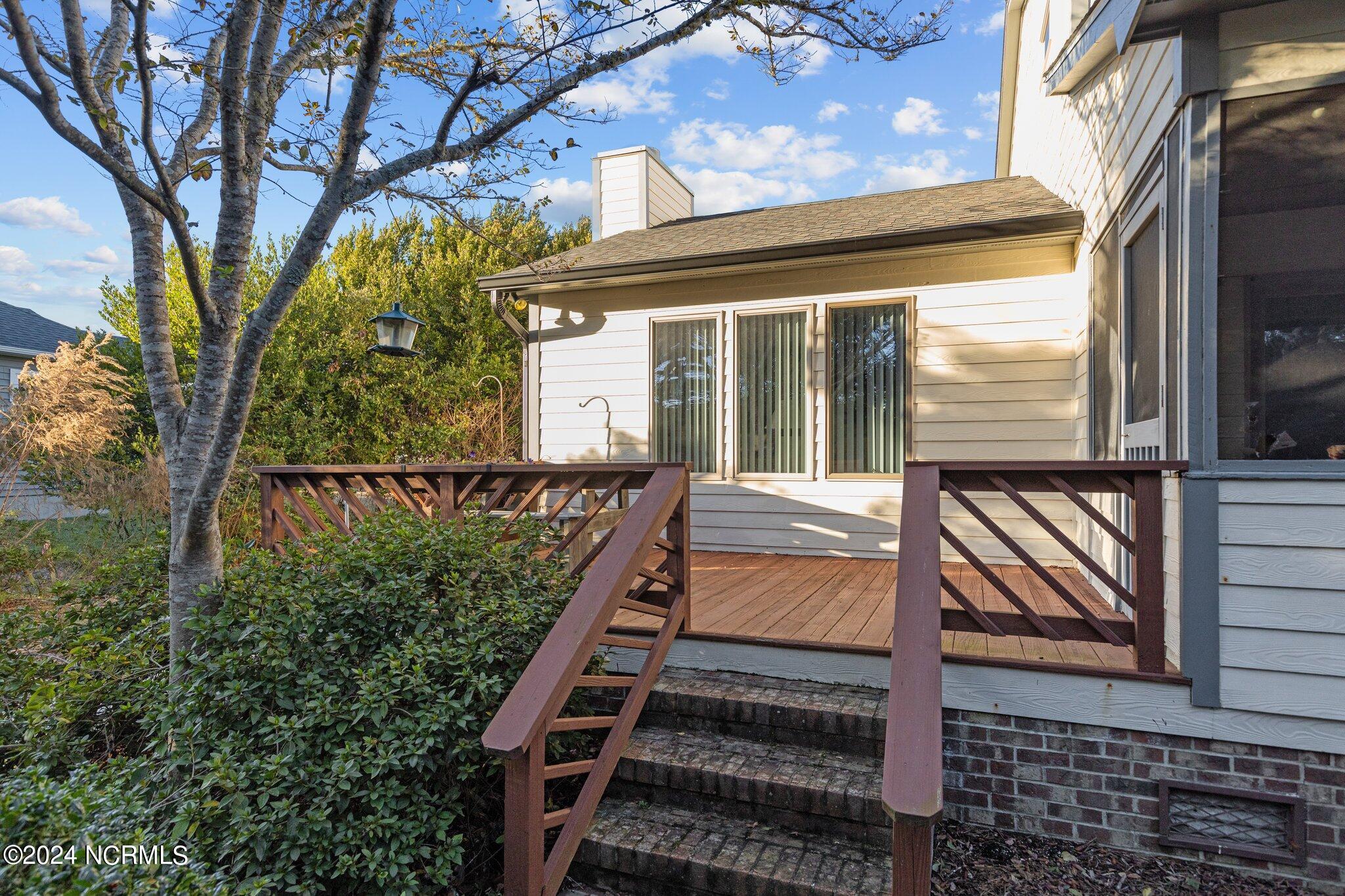 307 Pine Knoll Circle