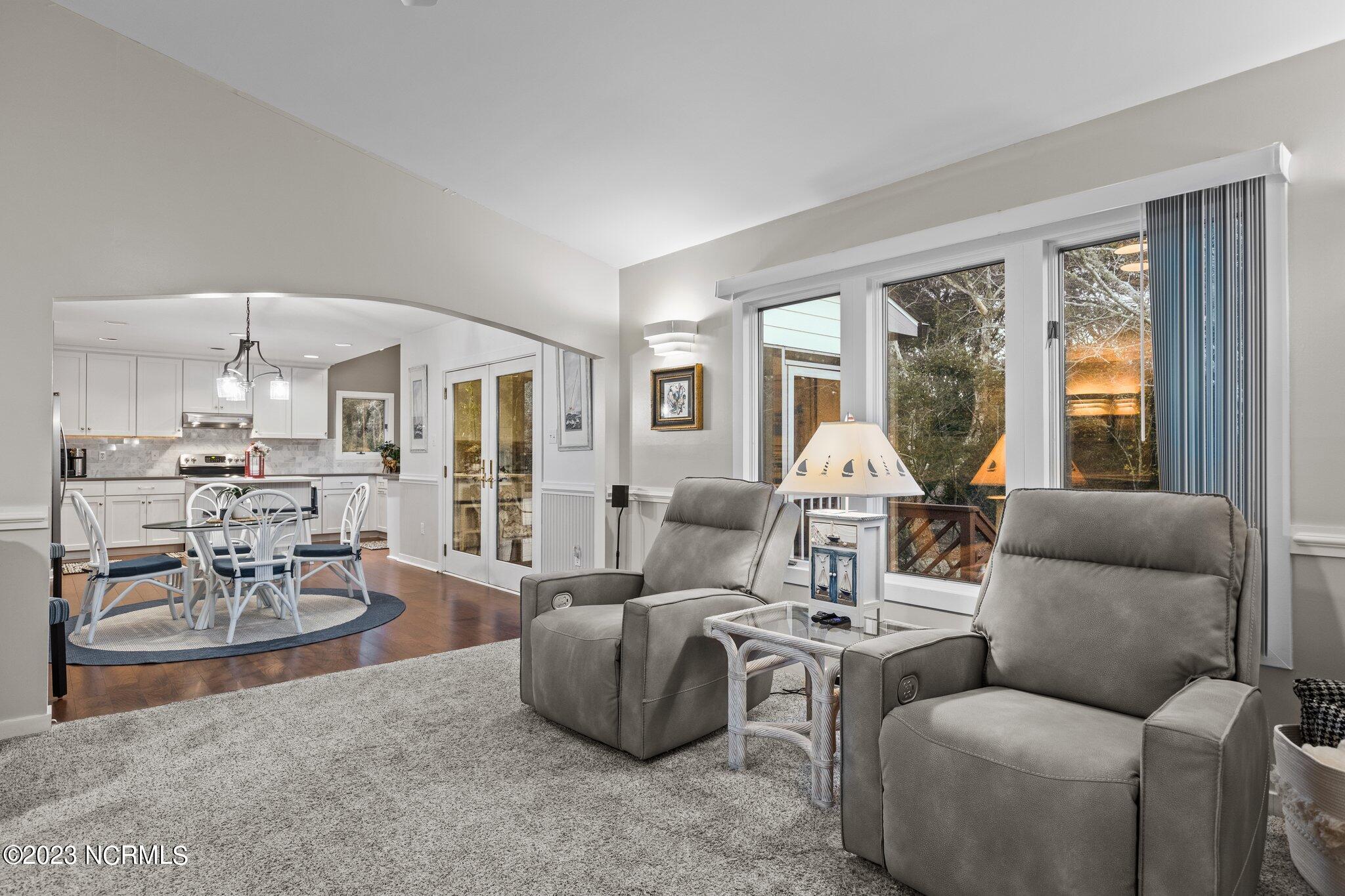 307 Pine Knoll Circle