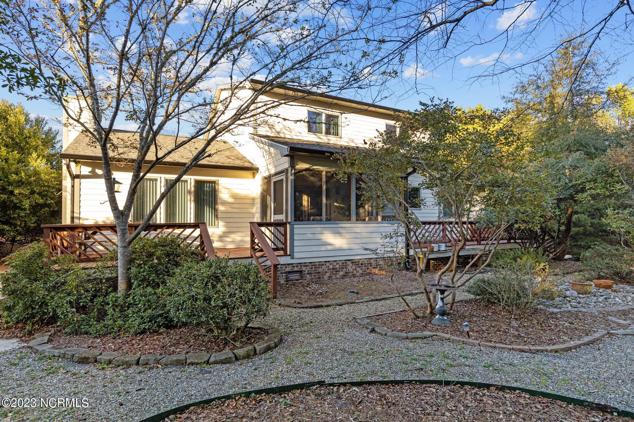 307 Pine Knoll Circle