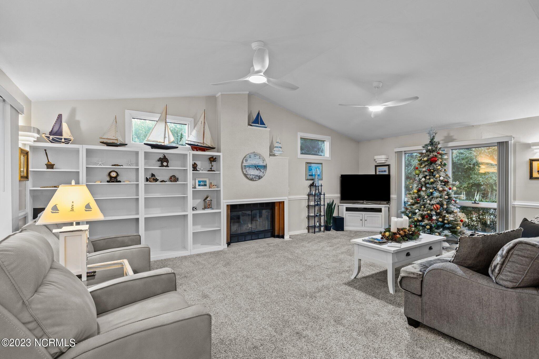 307 Pine Knoll Circle