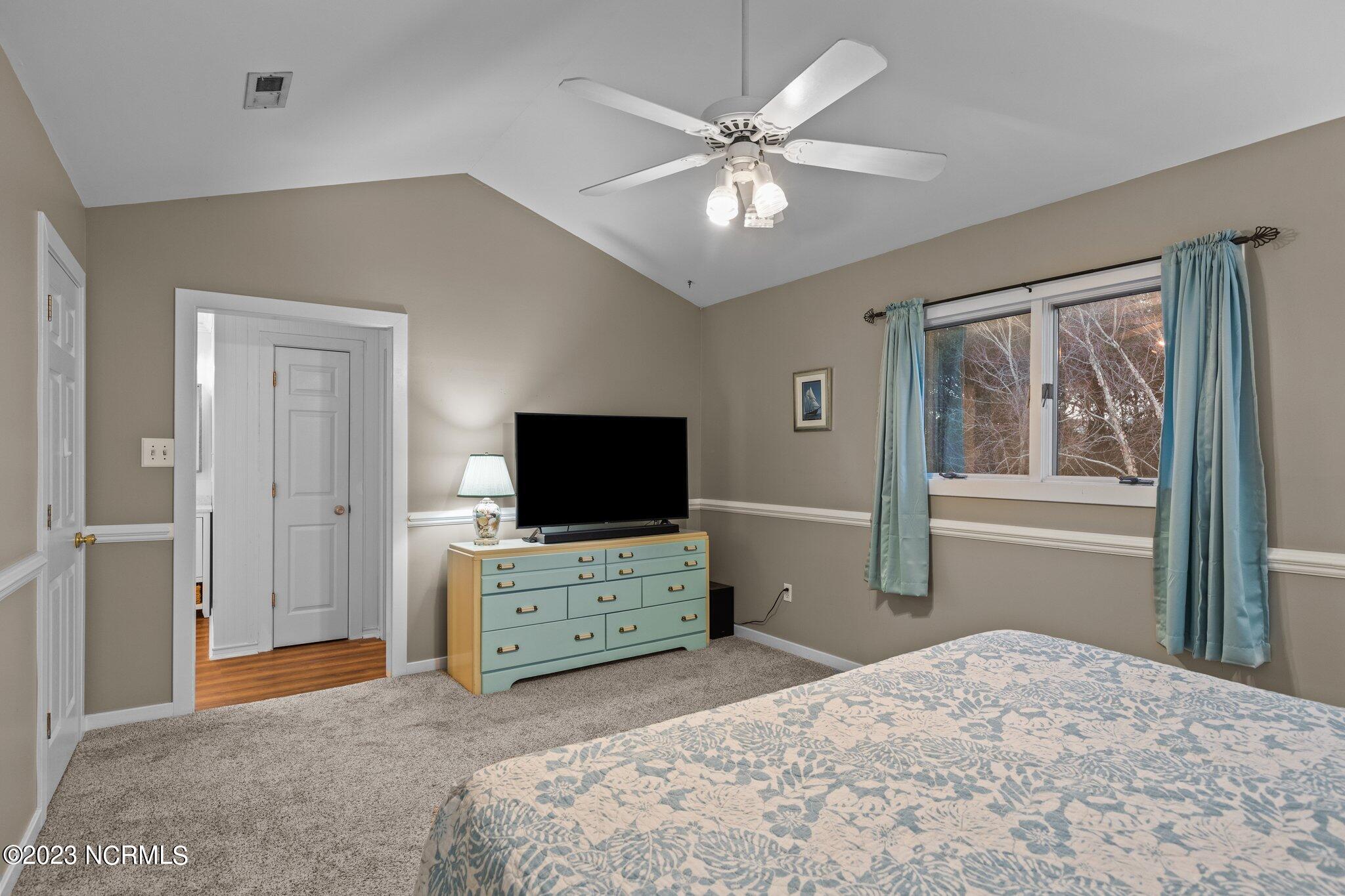 307 Pine Knoll Circle