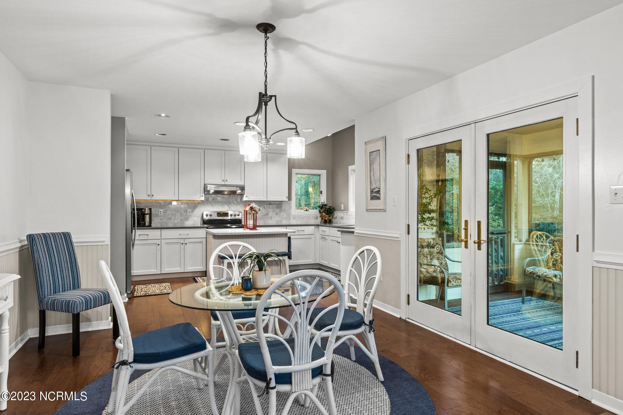 307 Pine Knoll Circle