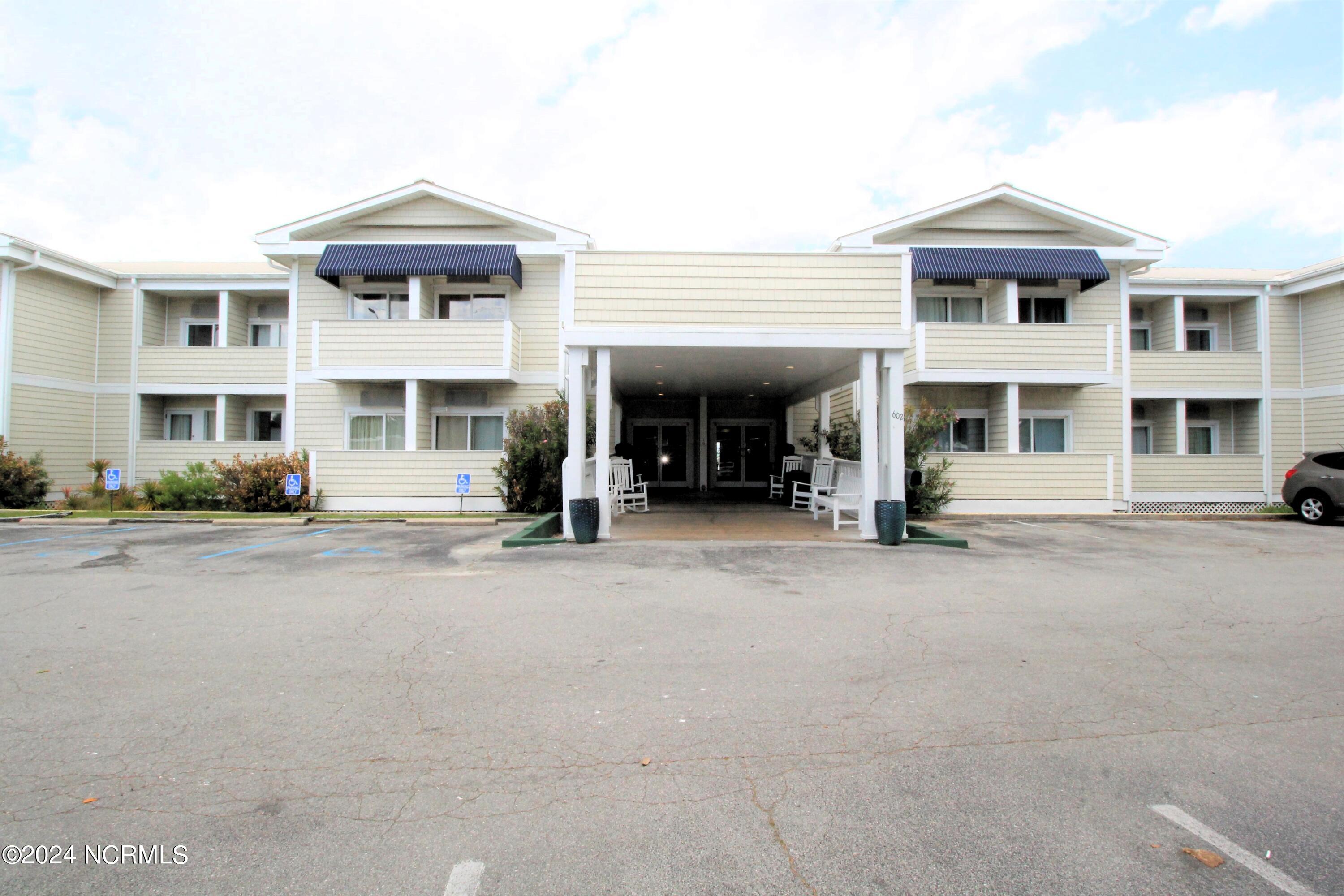 602 W Ft Macon Rd #215