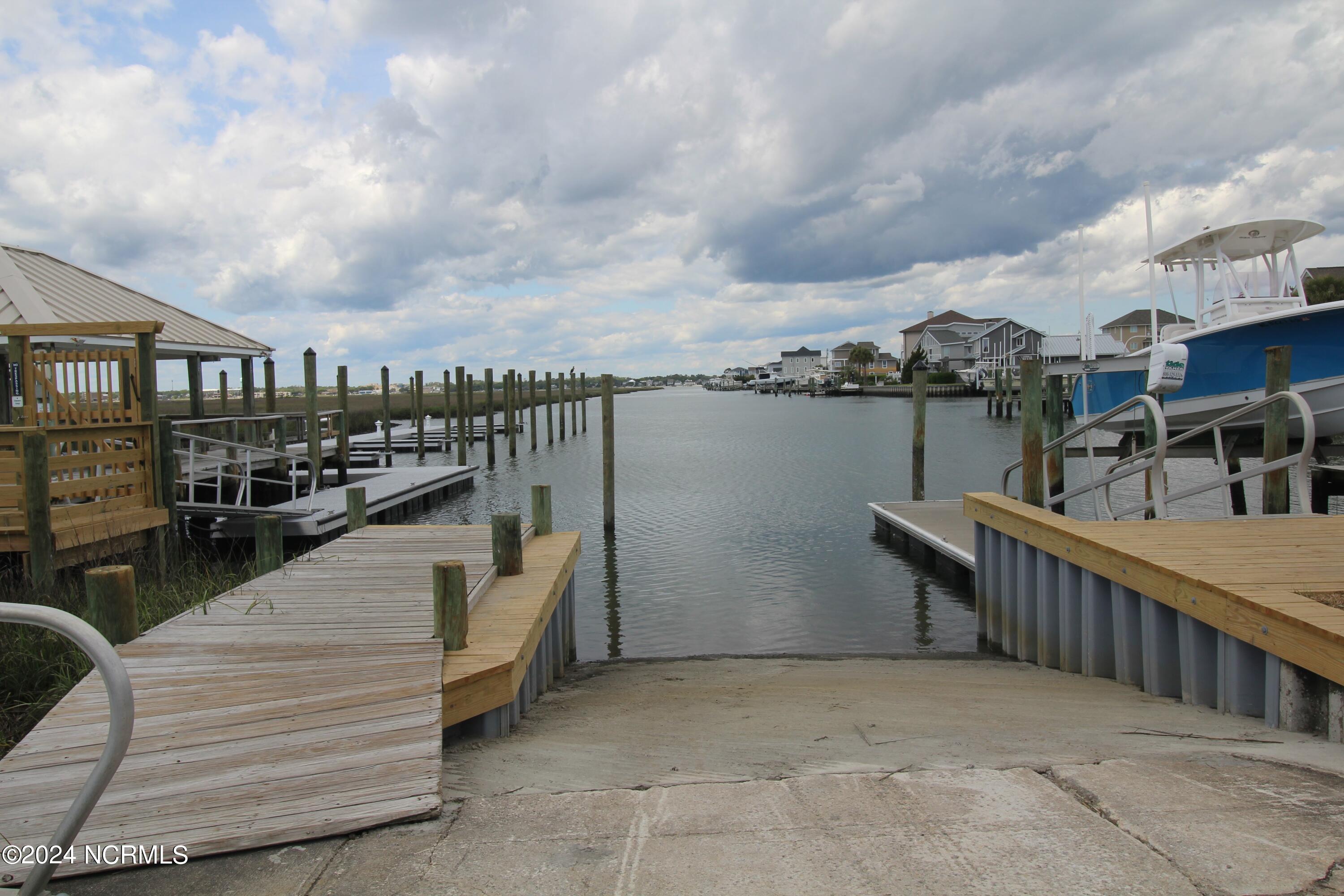 602 W Ft Macon Rd #215