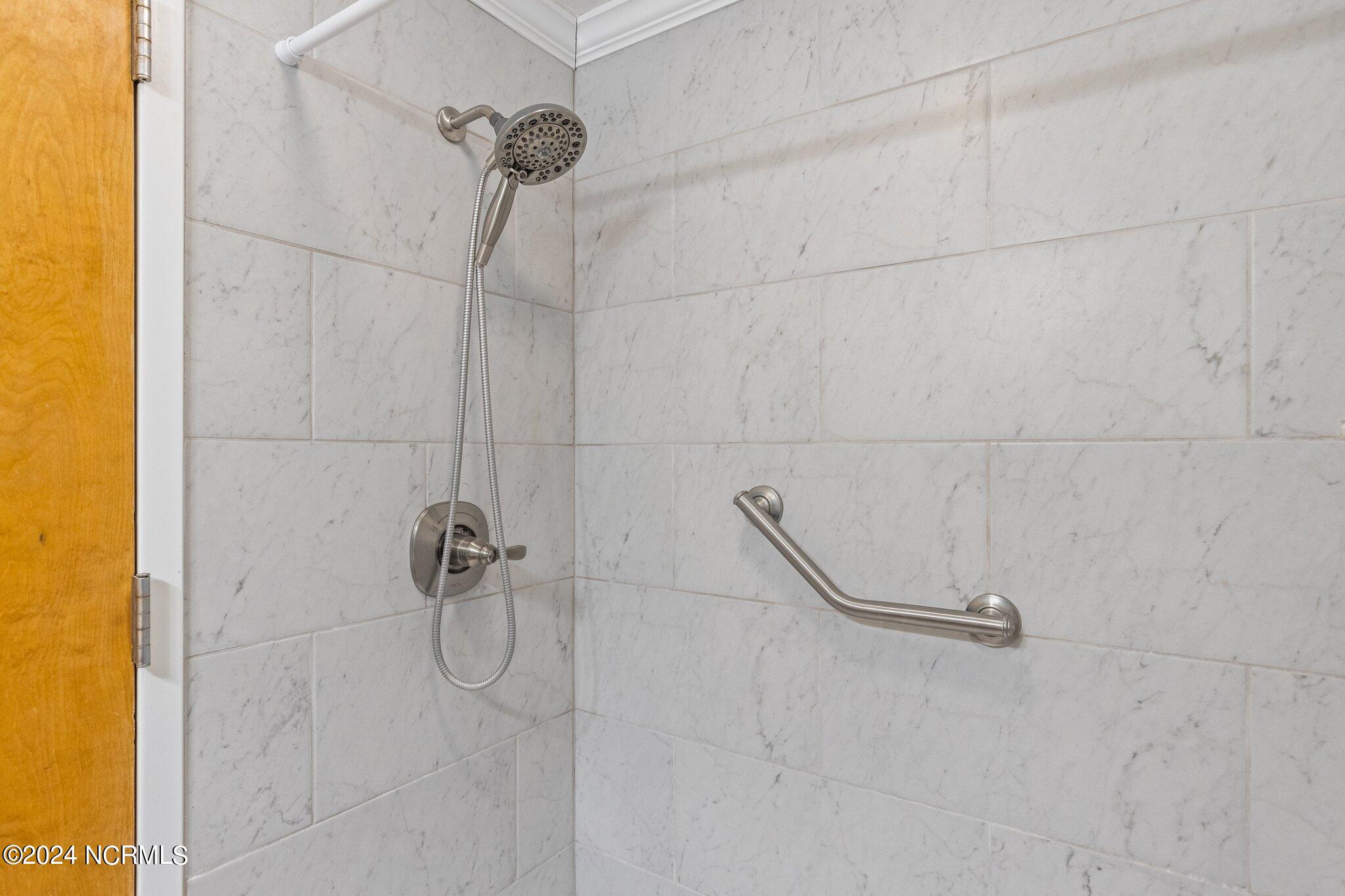 602 W Fort Macon Road, 122