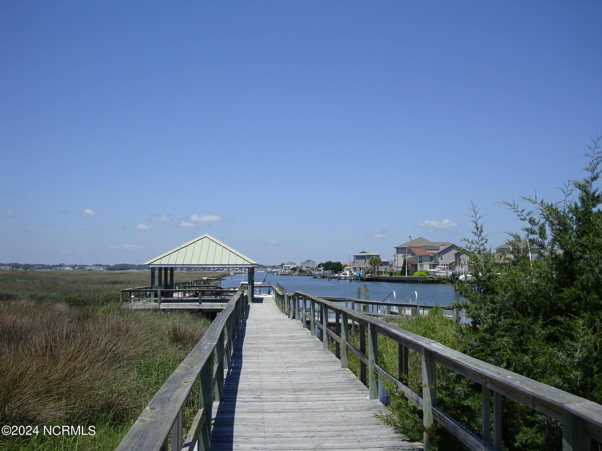 602 W Fort Macon Road, 122