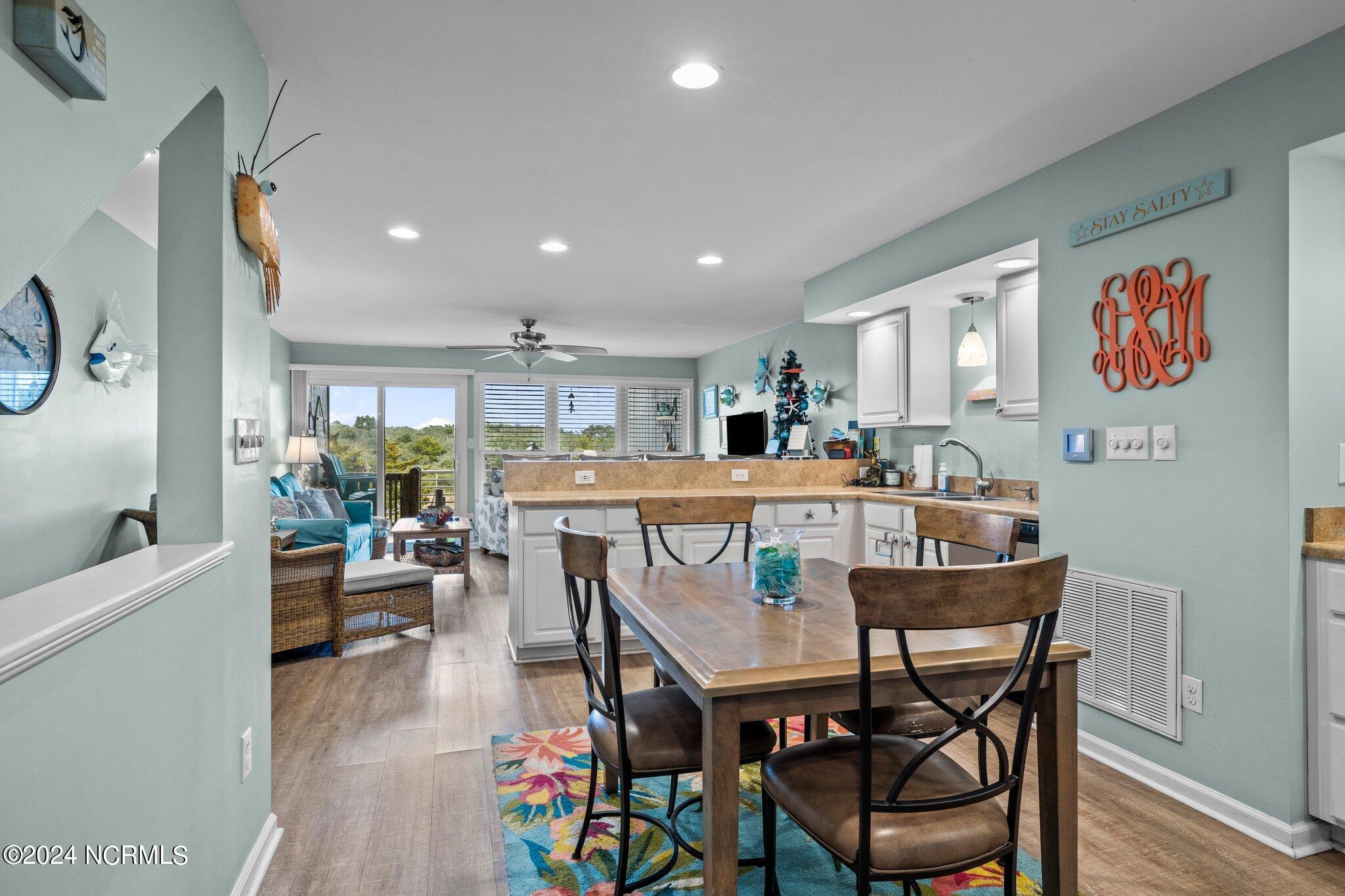 2106 E Fort Macon Road, 204