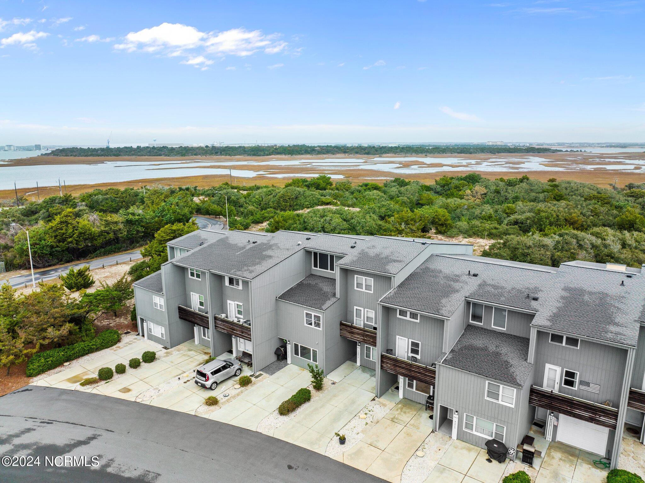 2106 E Fort Macon Road, 204