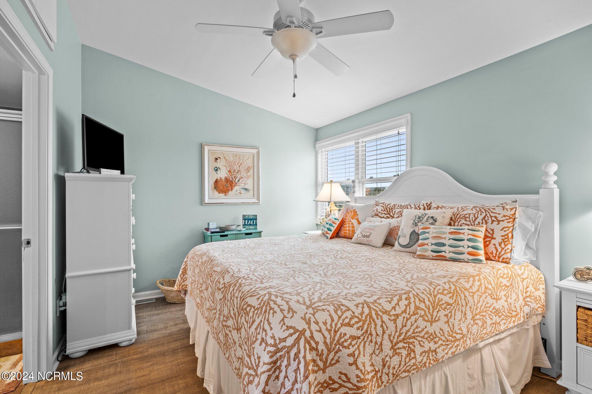 2106 E Fort Macon Road, 204