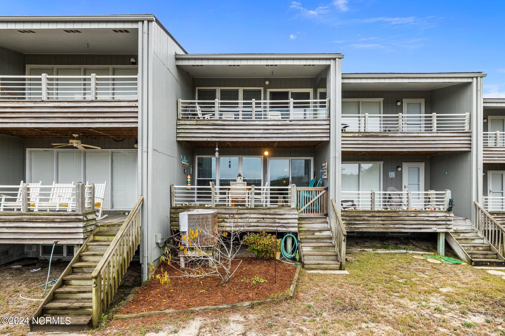 2106 E Fort Macon Road, 204