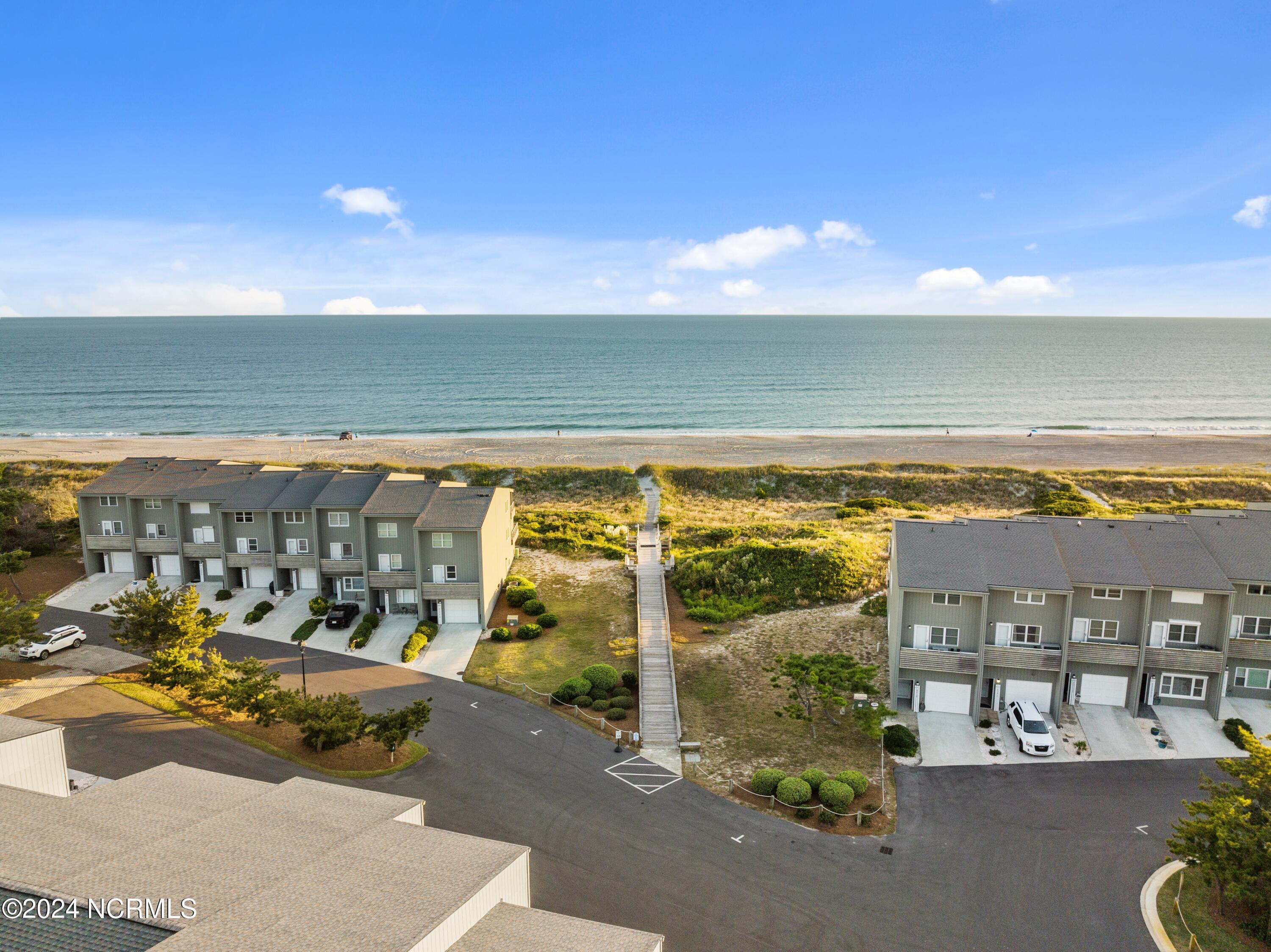 2106 E Fort Macon Road, 204