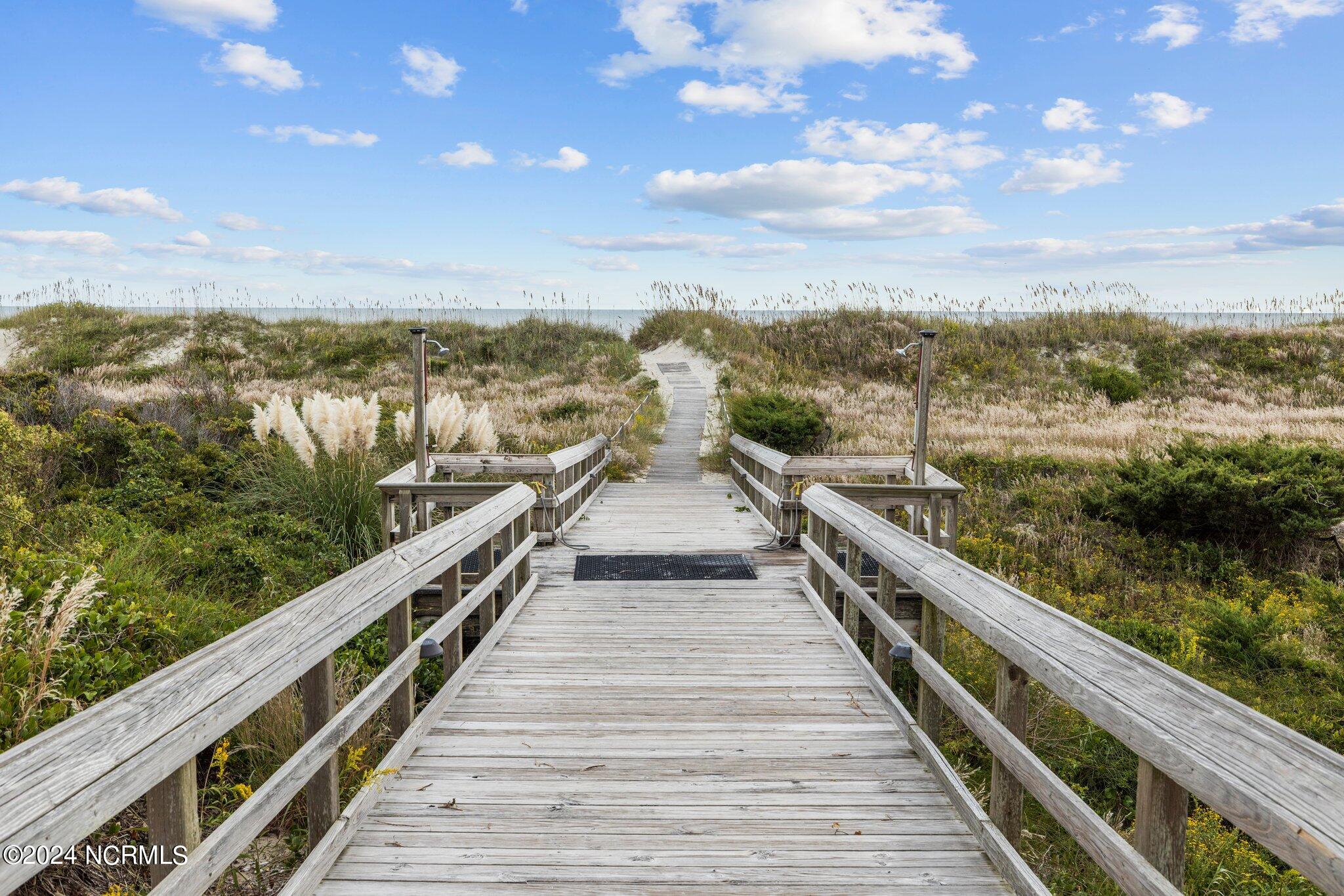 2106 E Fort Macon Road, 204