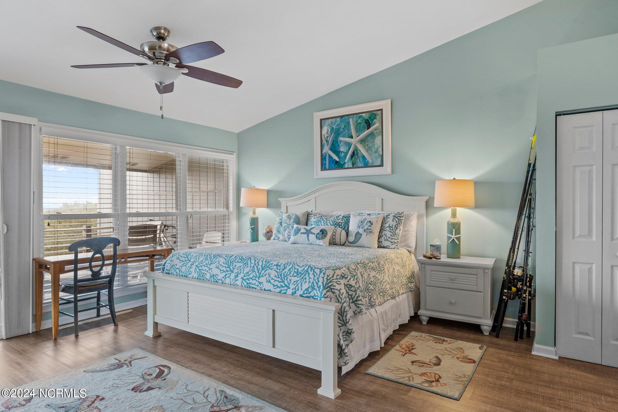 2106 E Fort Macon Road, 204