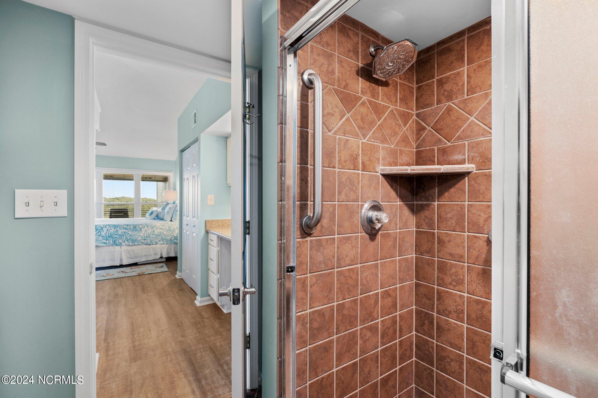 2106 E Fort Macon Road, 204