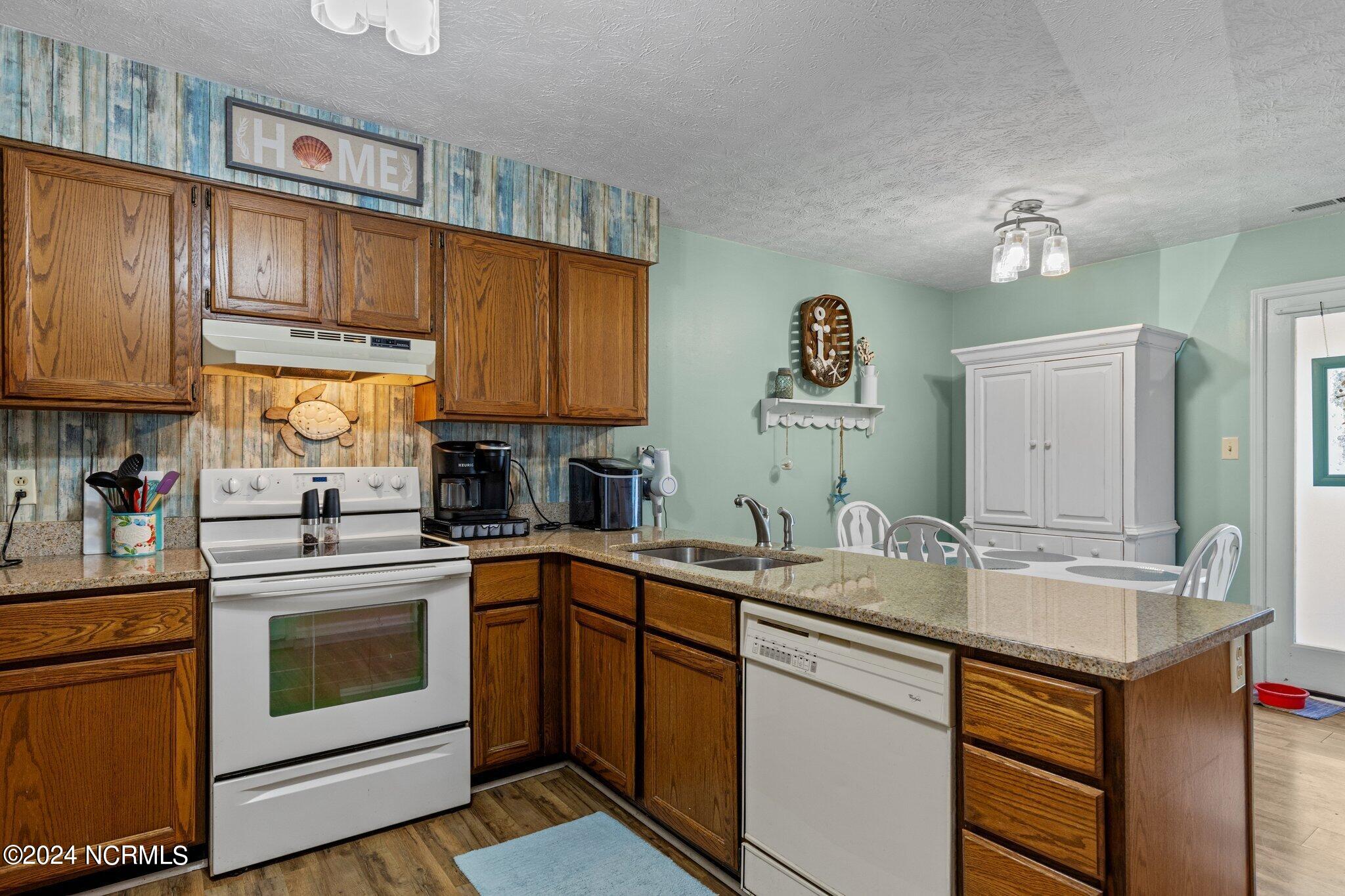 3200 Crystal Oaks Lane, 540