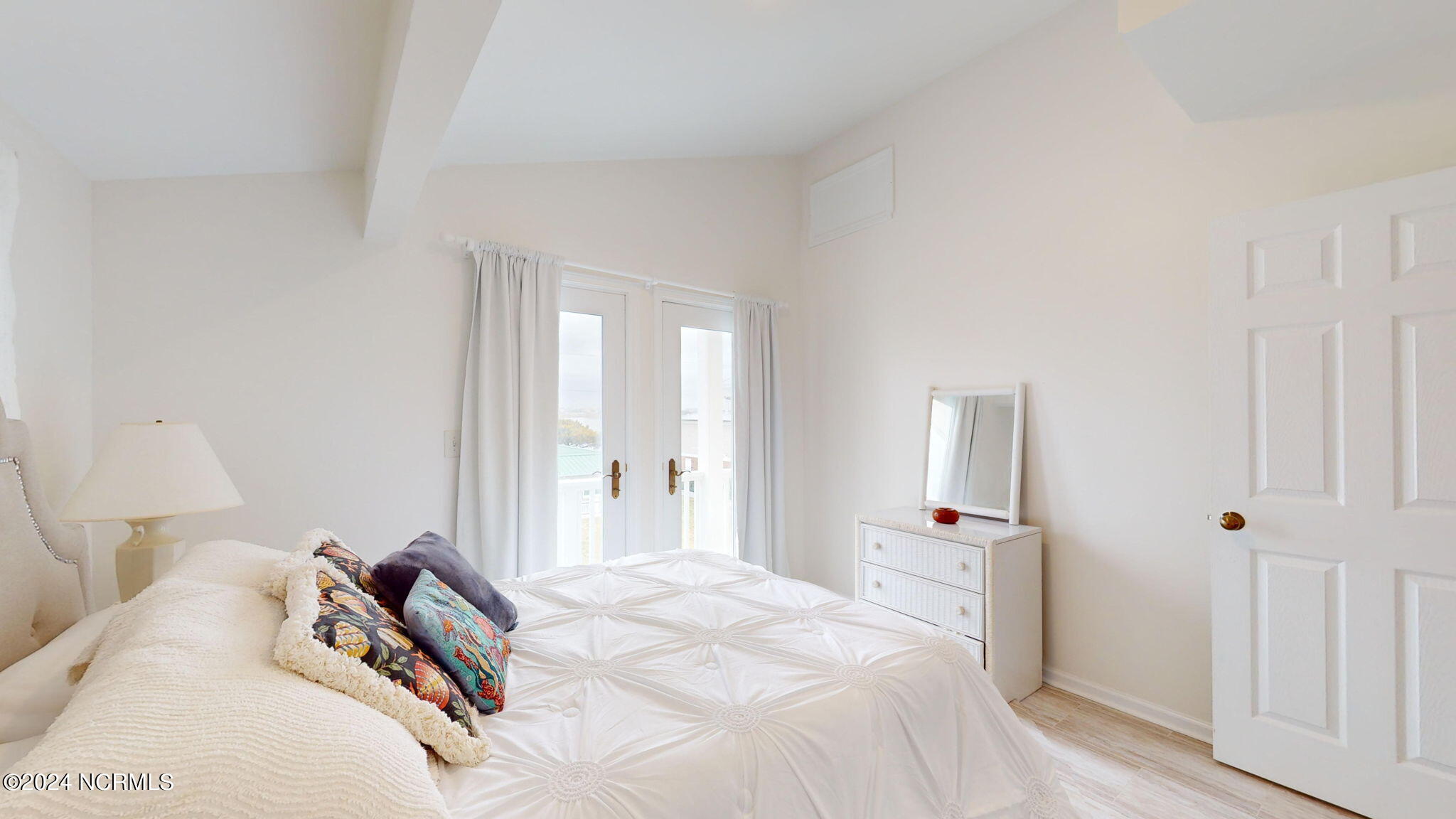 143 Bayview Boulevard