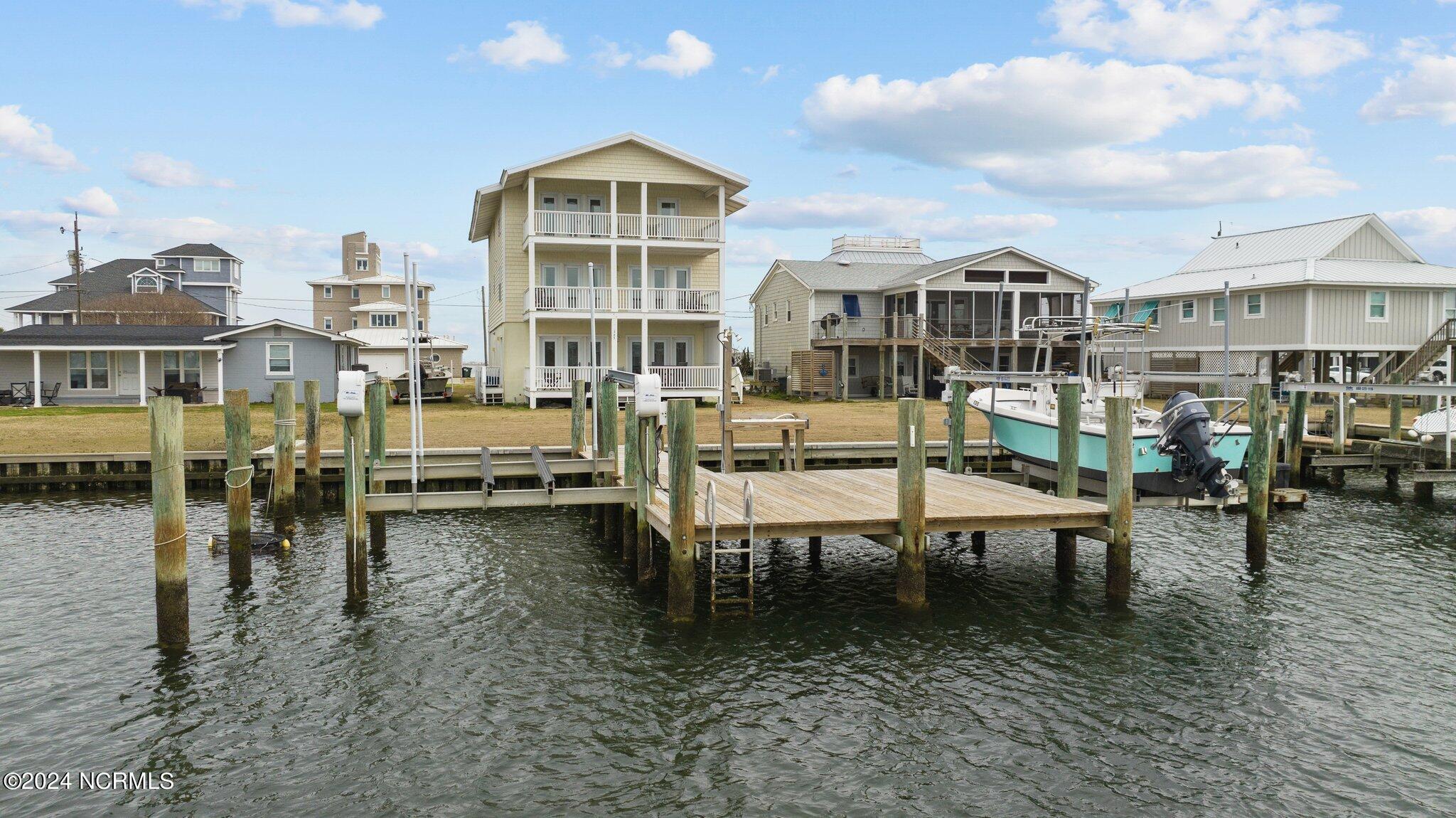 143 Bayview Boulevard