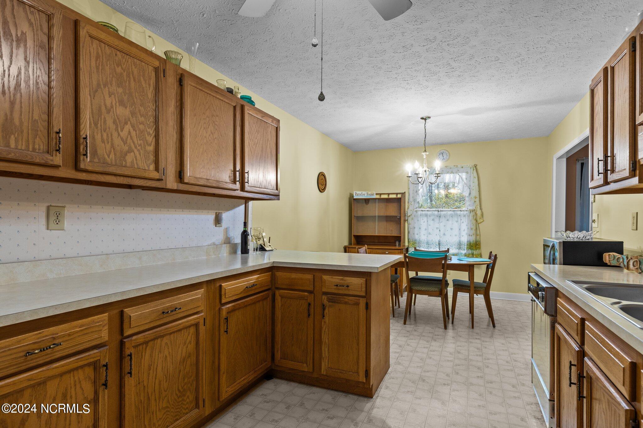 3602 Mandy Lane