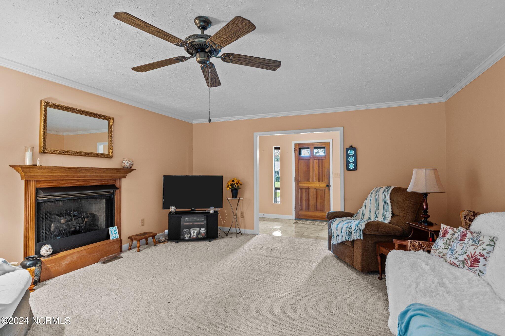3602 Mandy Lane