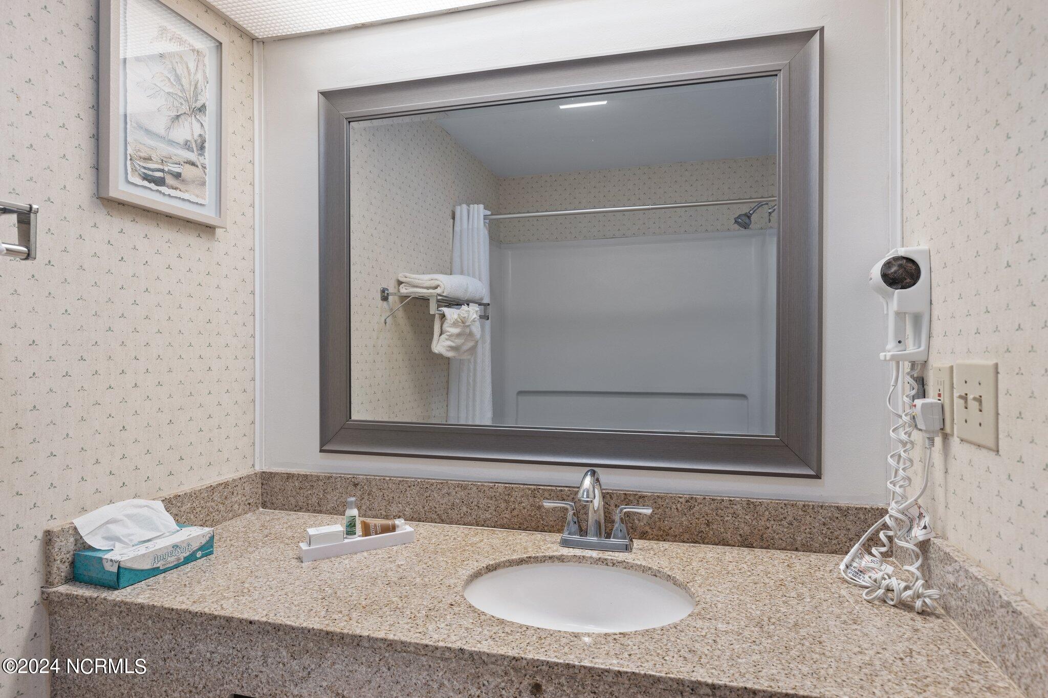 602 W Ft Macon Road, 230