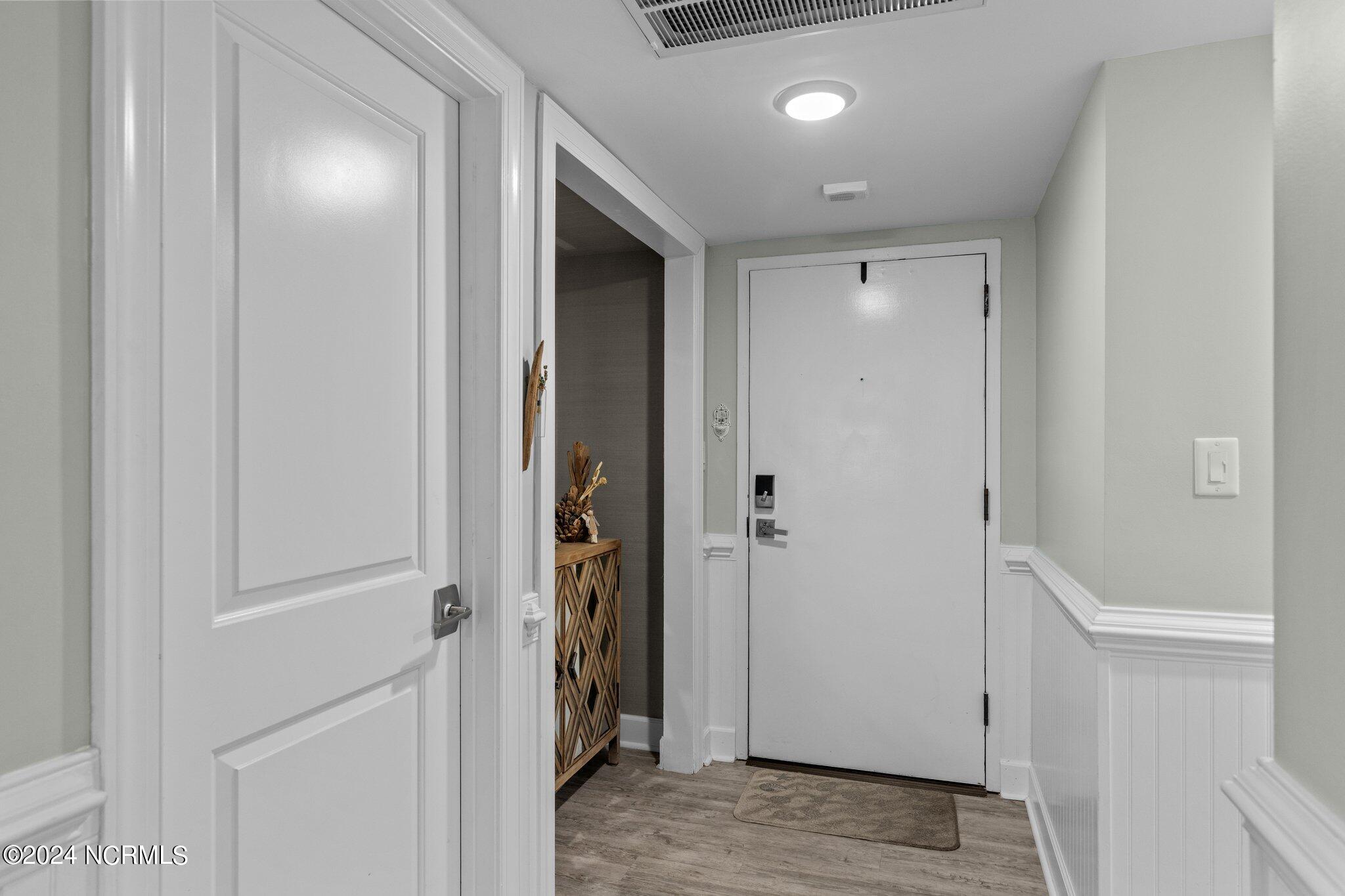 311 Arendell Street, 202