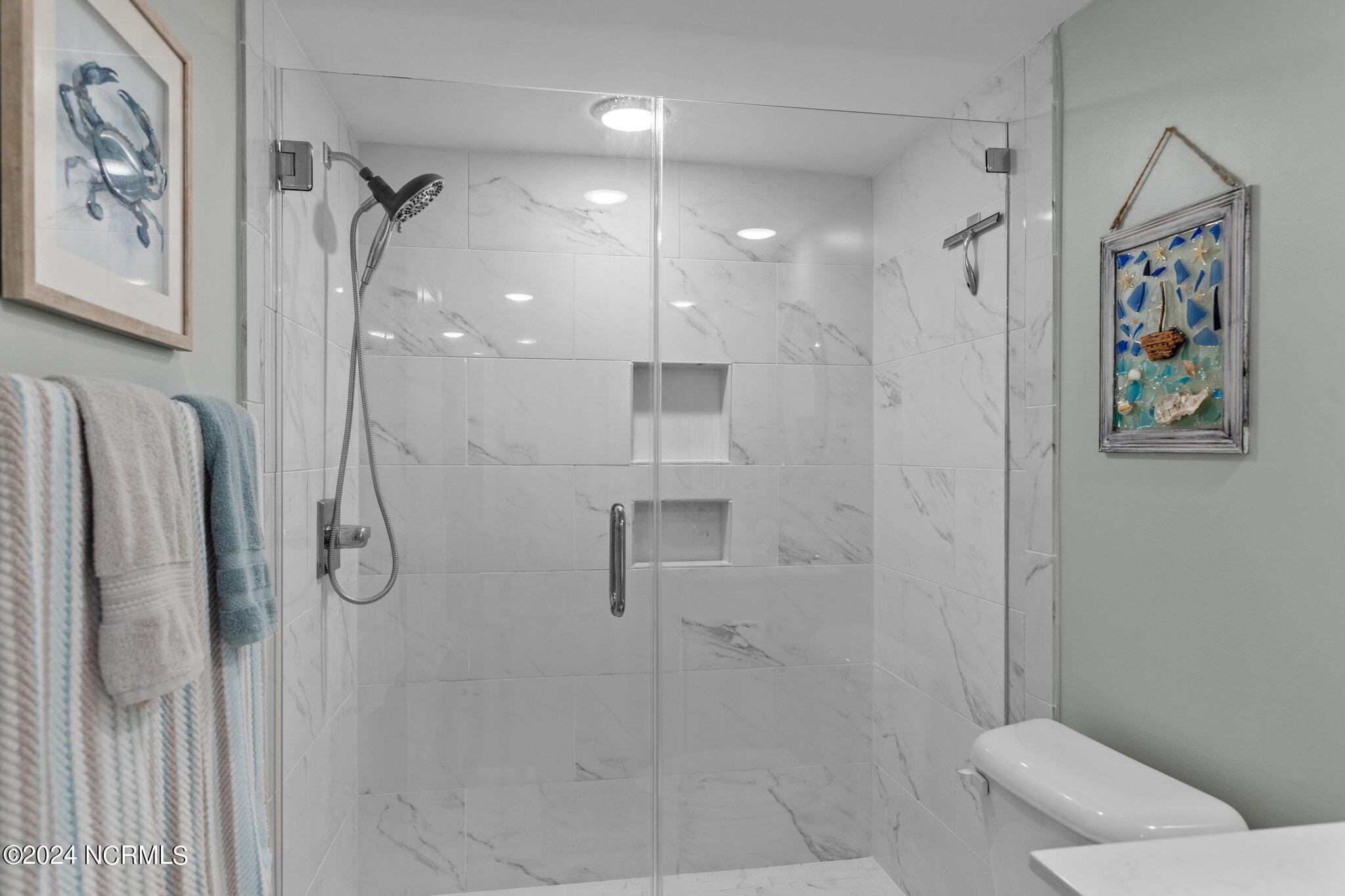 311 Arendell Street, 202