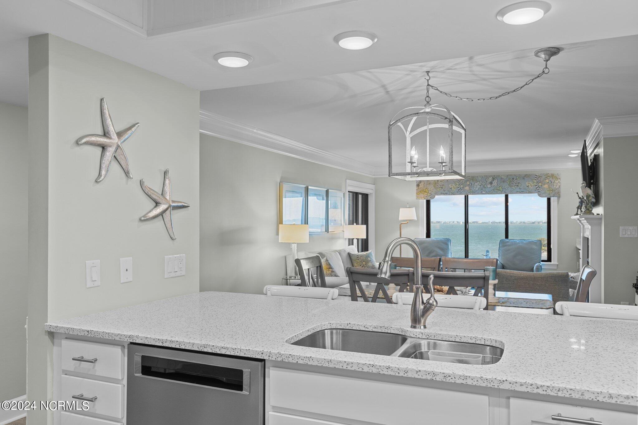 311 Arendell Street, 202