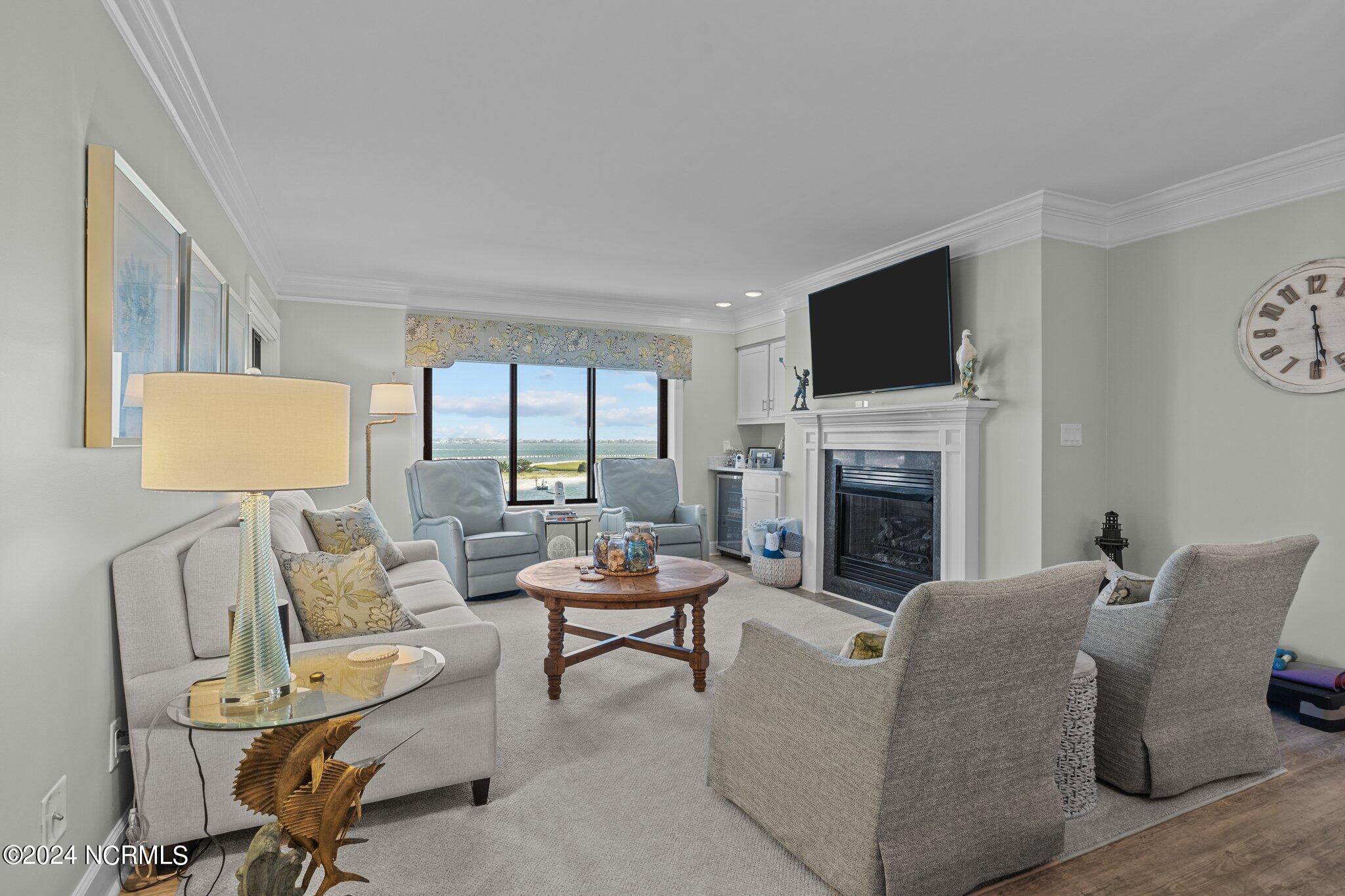 311 Arendell Street, 202