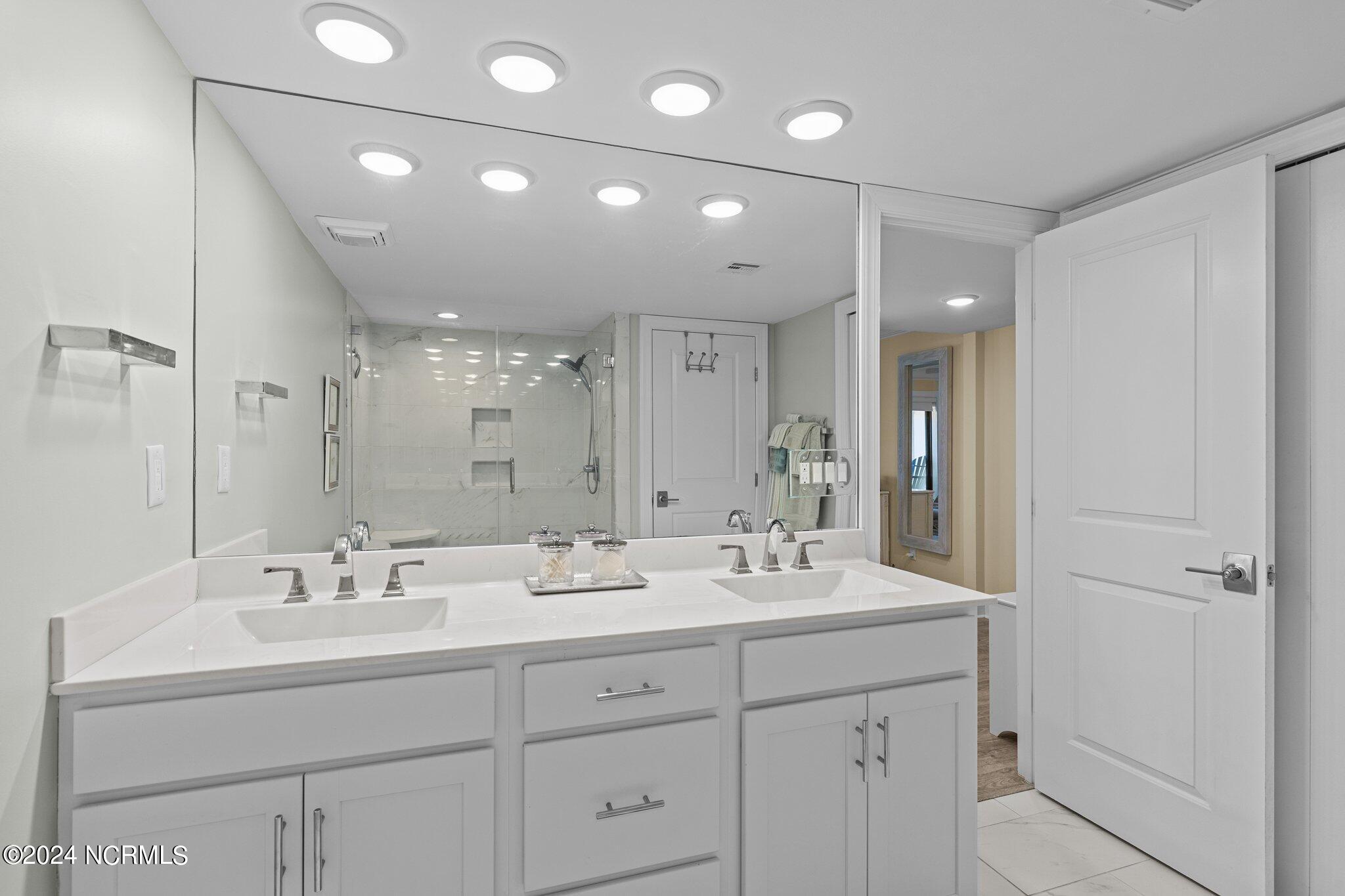 311 Arendell Street, 202