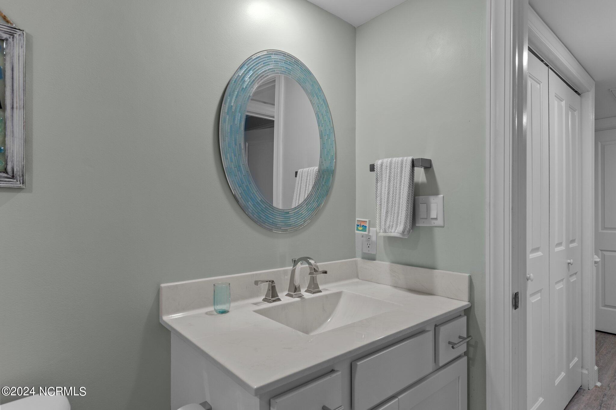 311 Arendell Street, 202