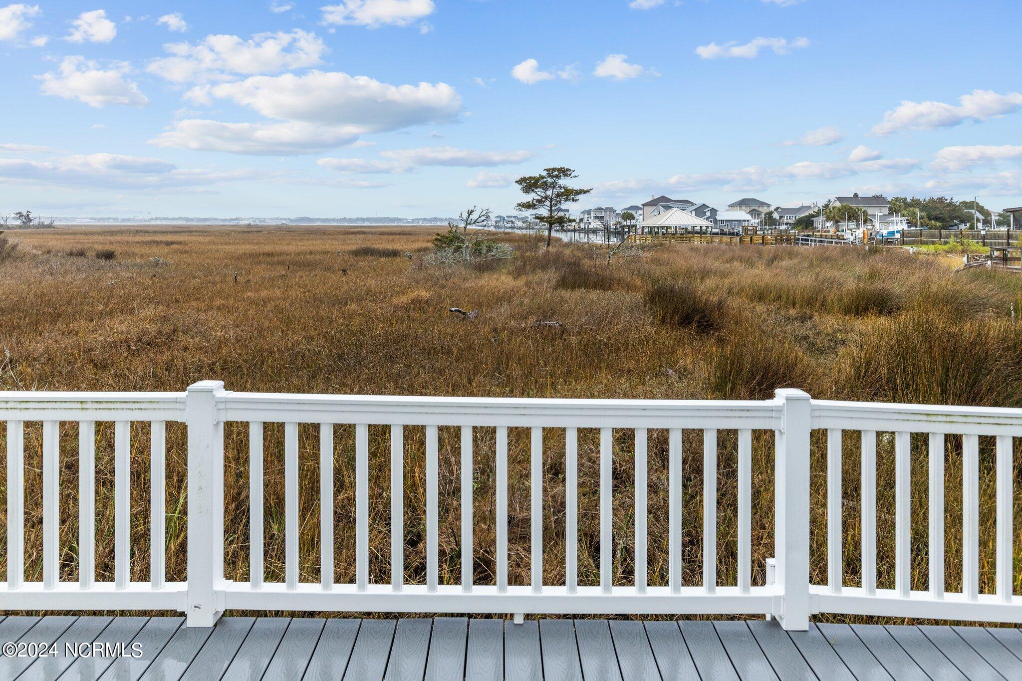 602 W Fort Macon Rd, 122