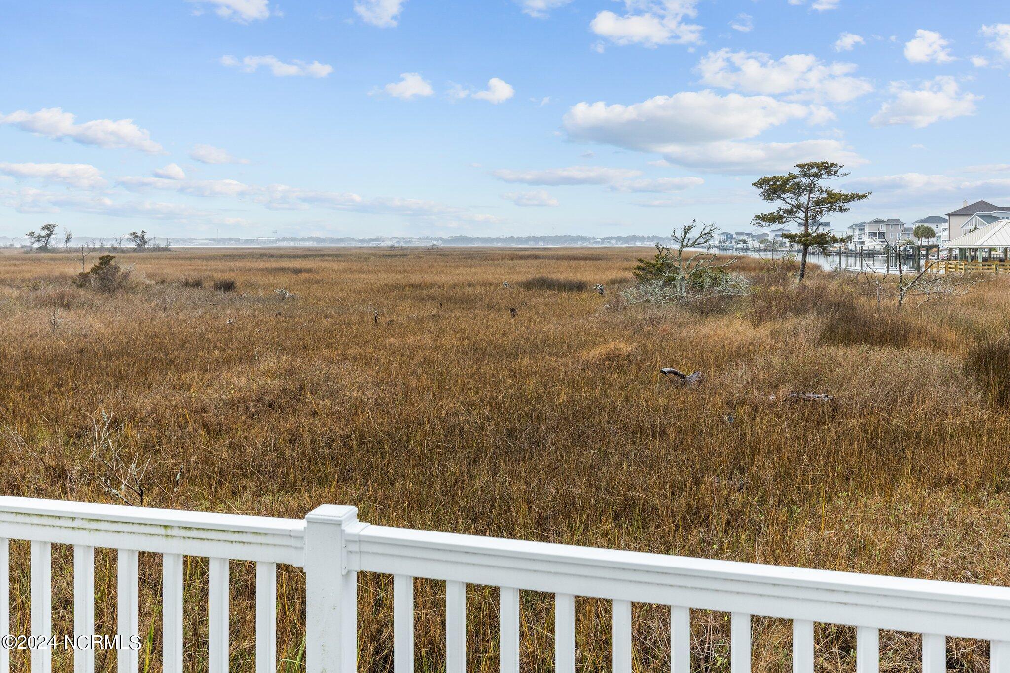 602 W Fort Macon Rd, 122