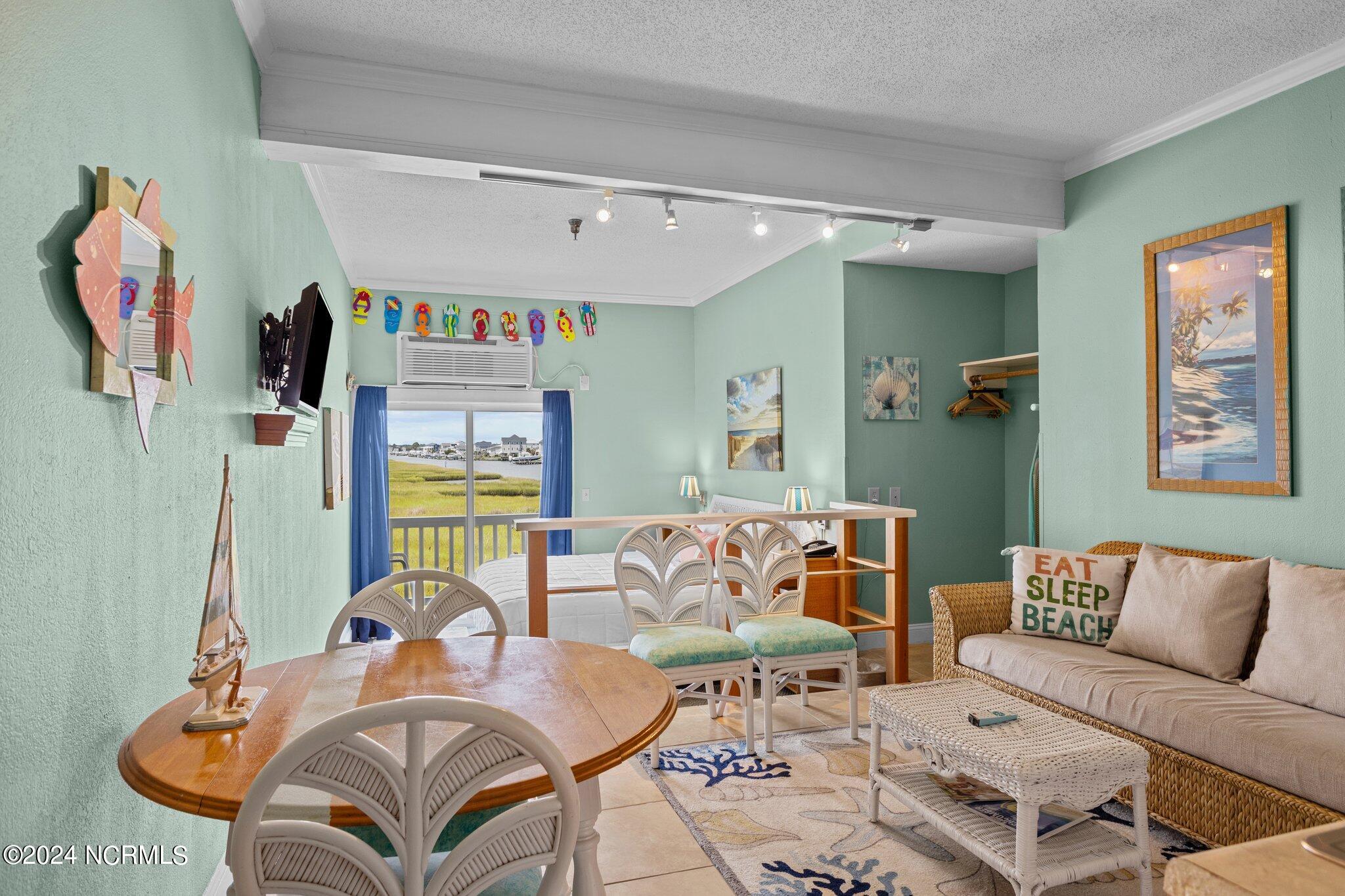 602 W Ft Macon Road, 228