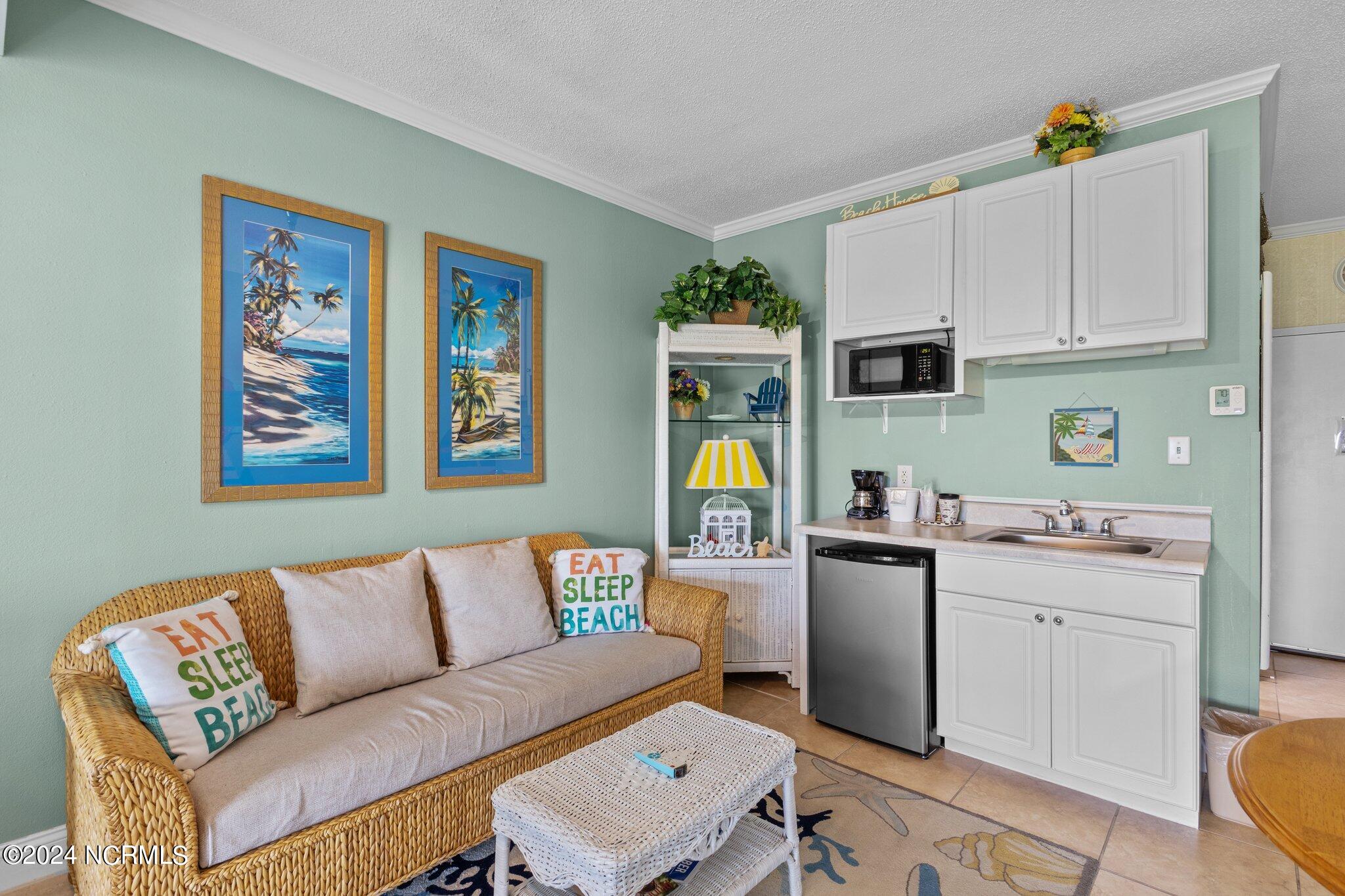 602 W Ft Macon Road, 228