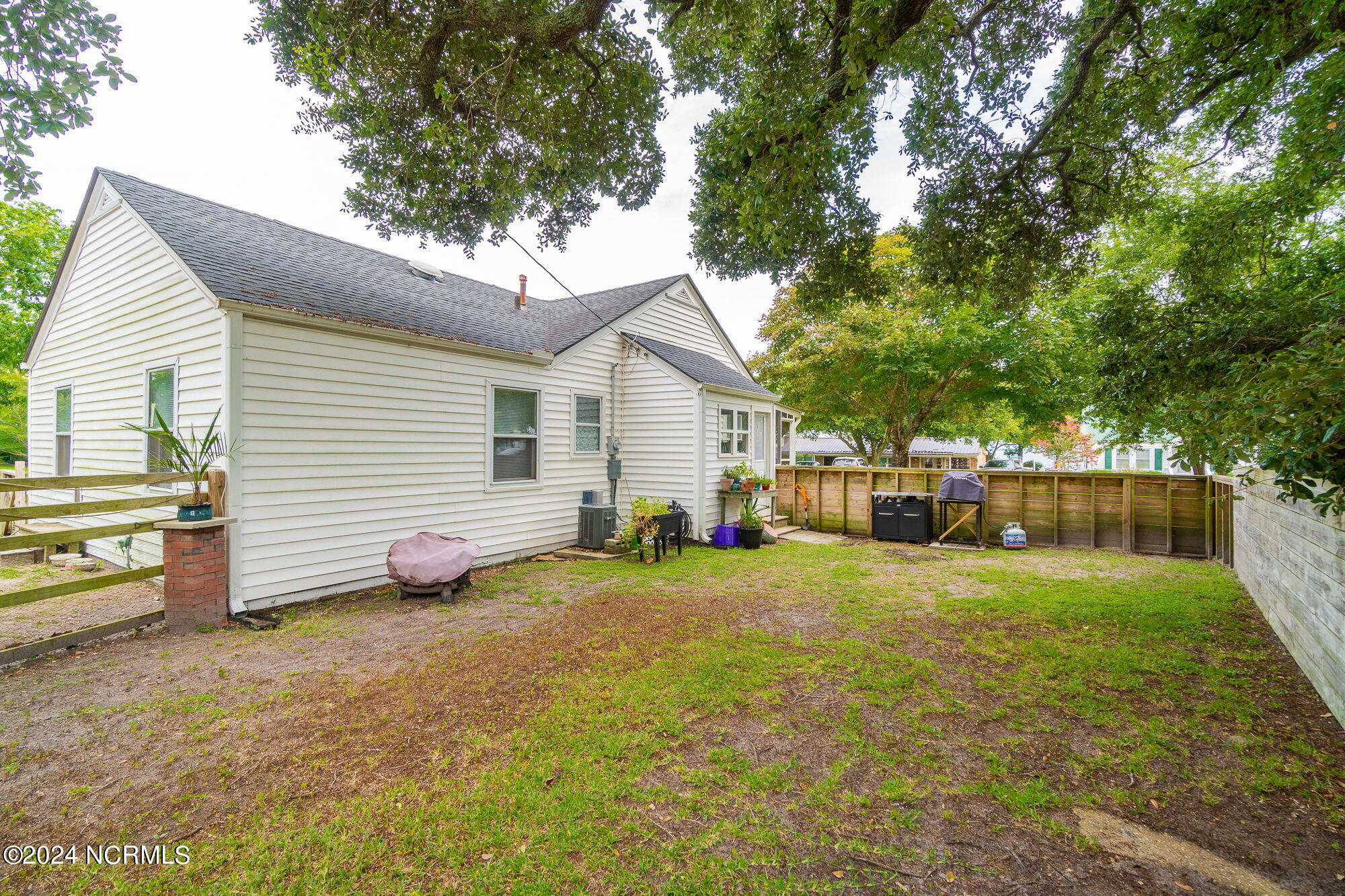 118 Edgewater Street