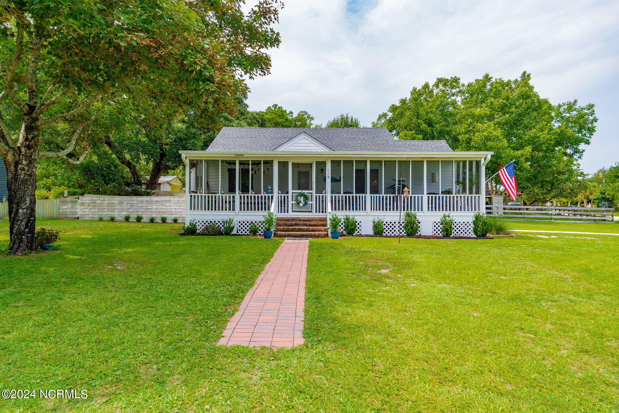 118 Edgewater Street