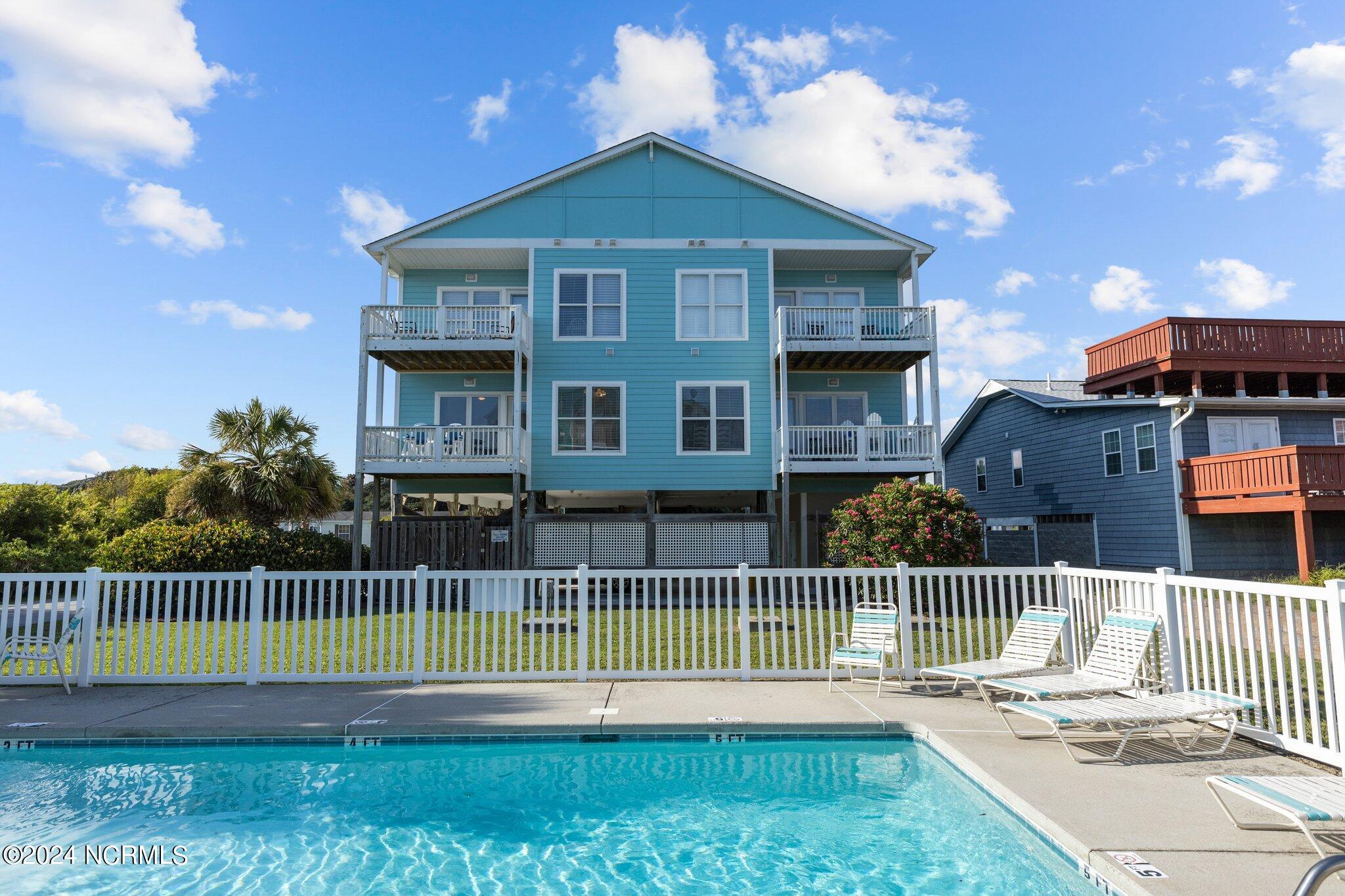 105 Beachwood Drive, 1b